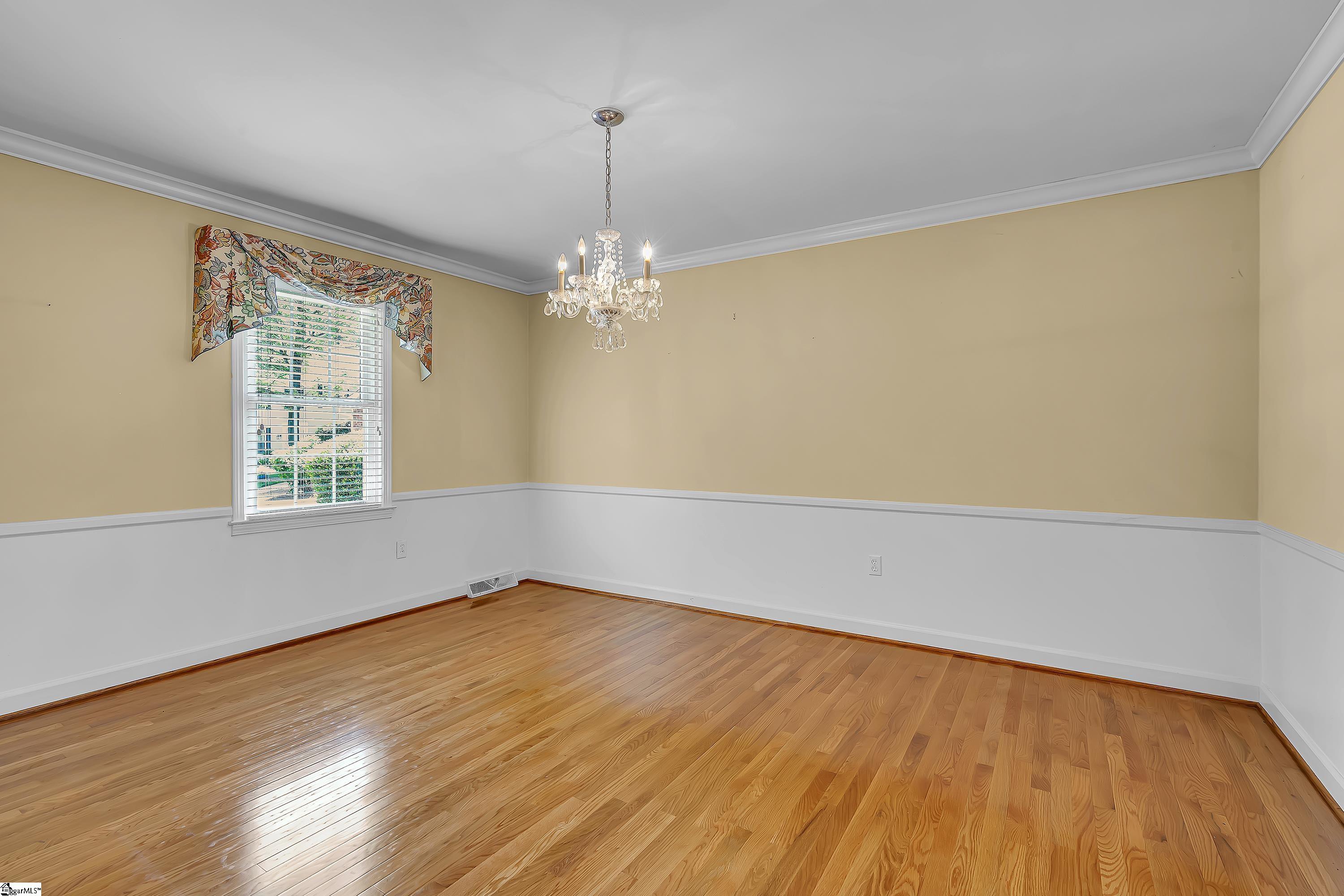 106 N Lady Slipper Lane
