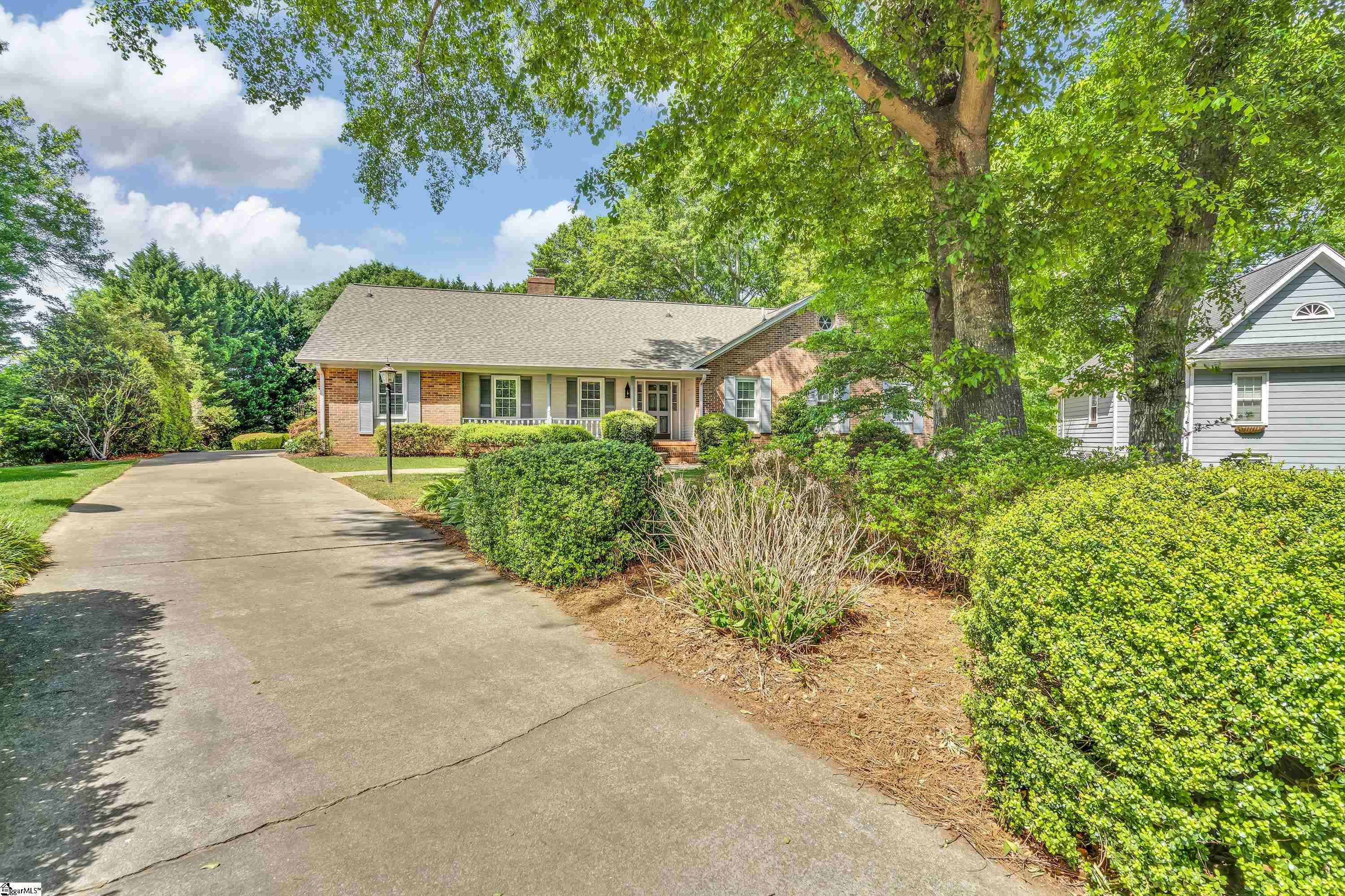 106 N Lady Slipper Lane