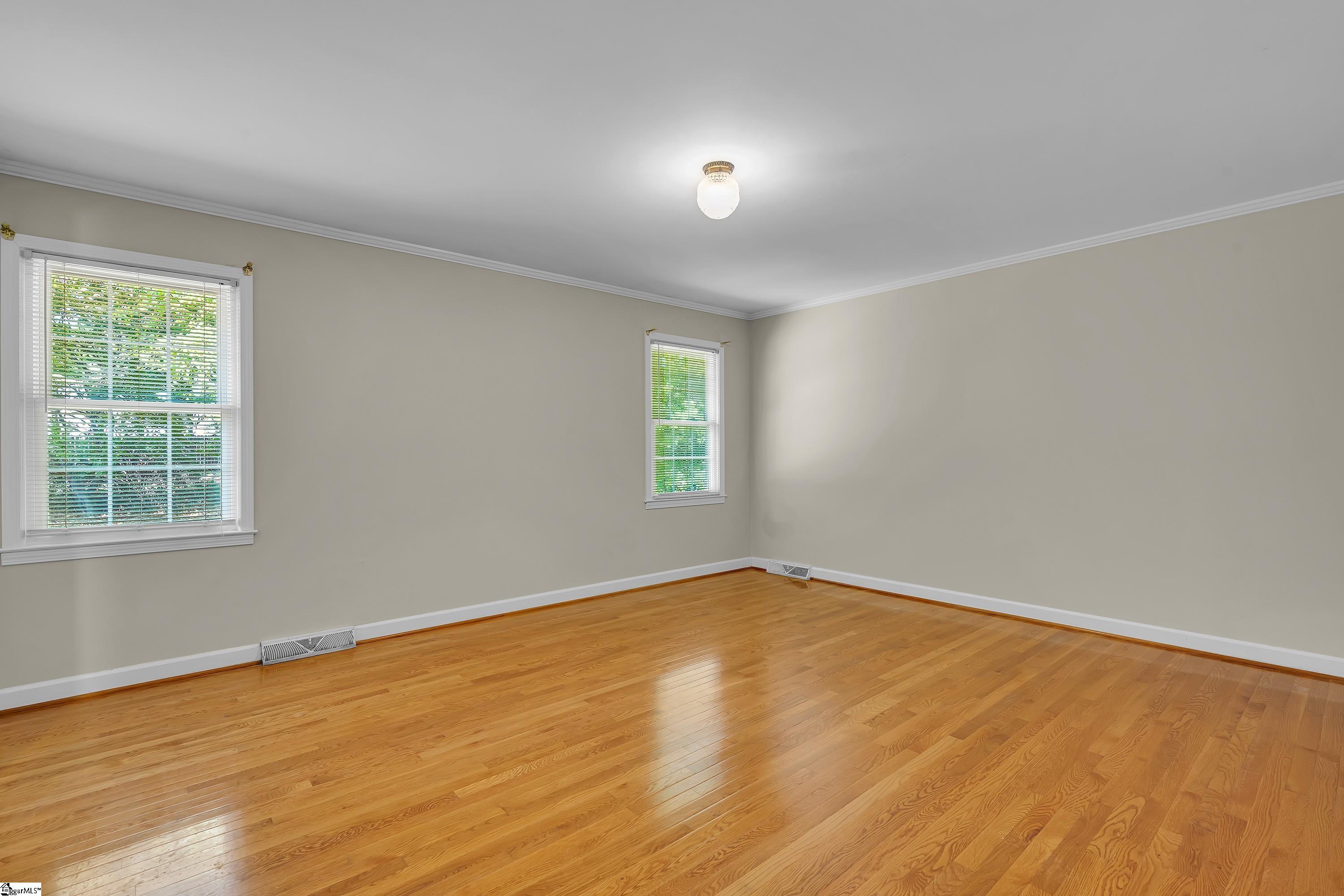 106 N Lady Slipper Lane