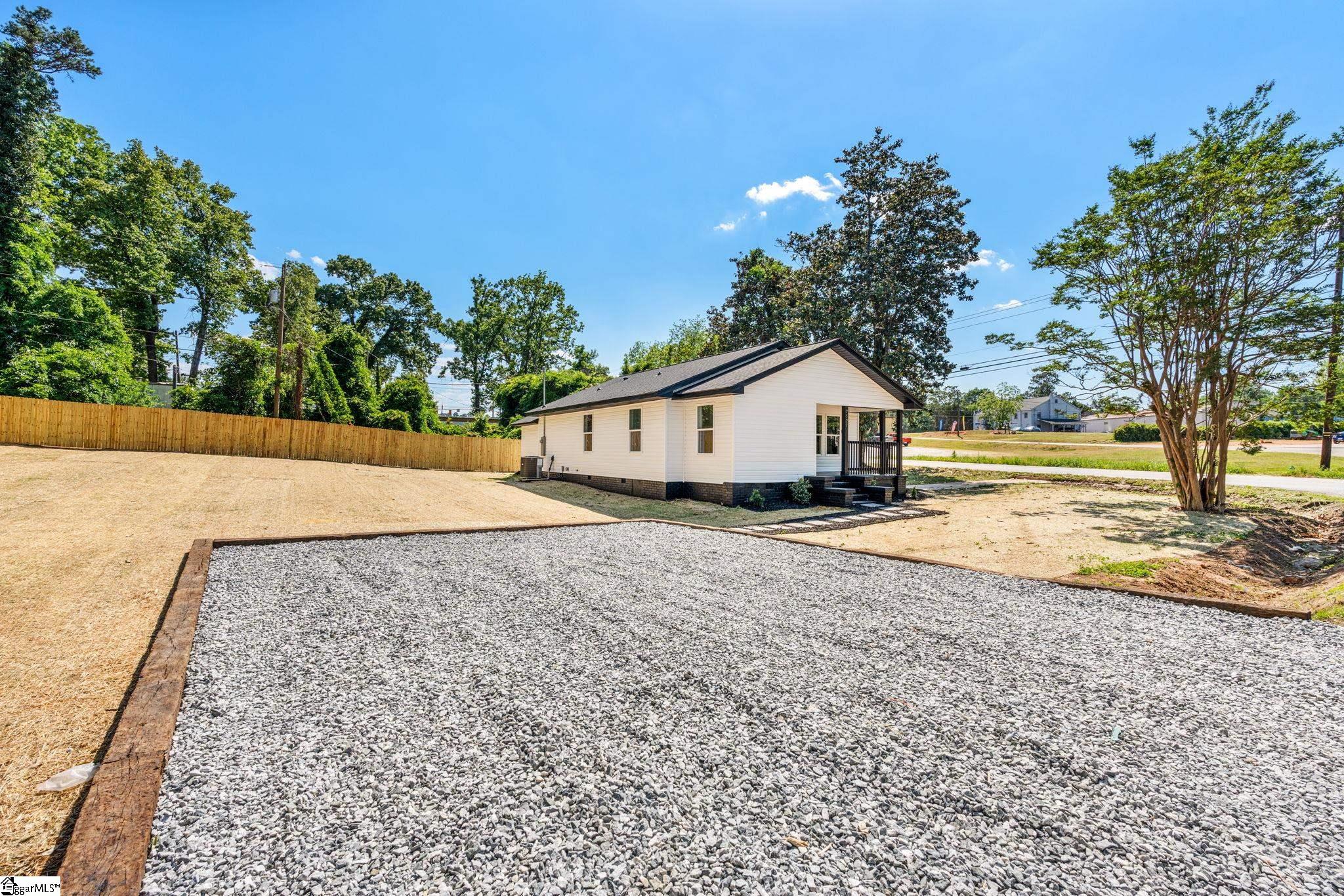 7527 Mapleleaf Drive