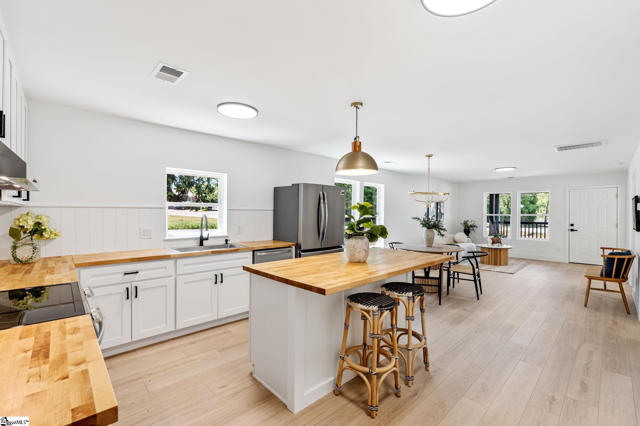 7527 Mapleleaf Drive