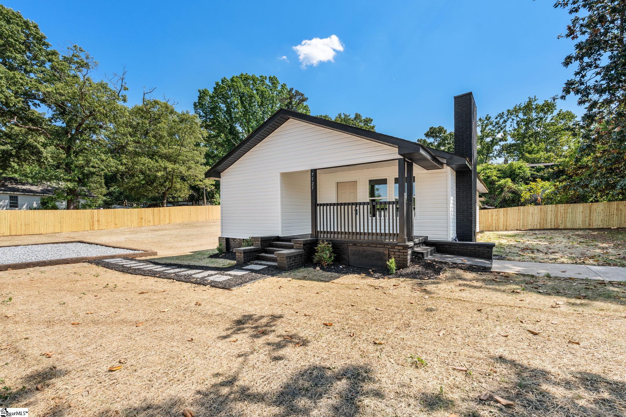 7527 Mapleleaf Drive