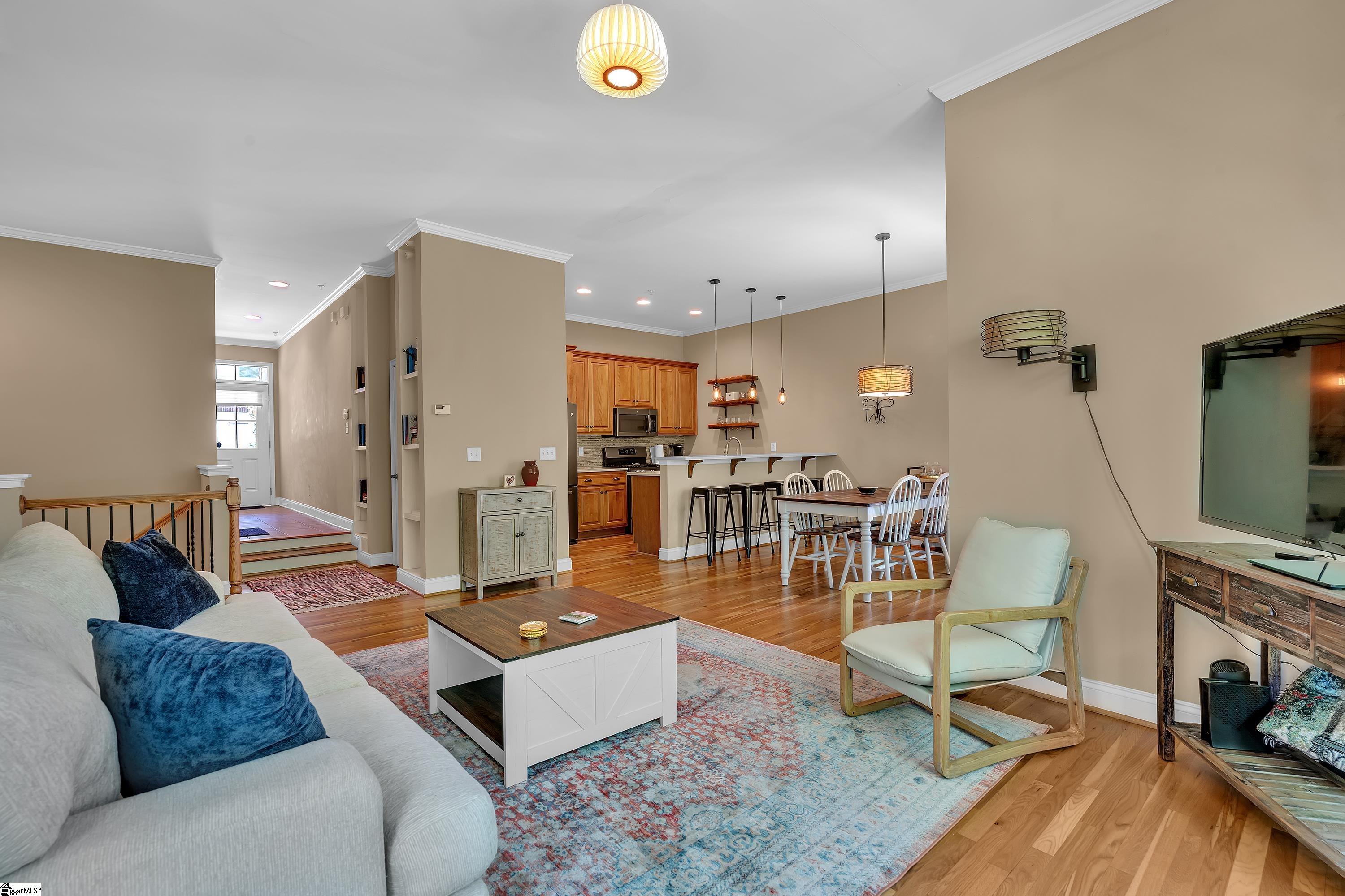 18 B Edge Court