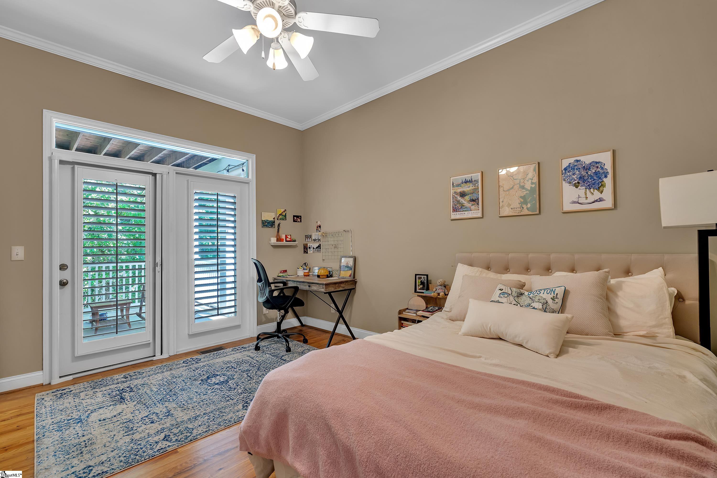 18 B Edge Court