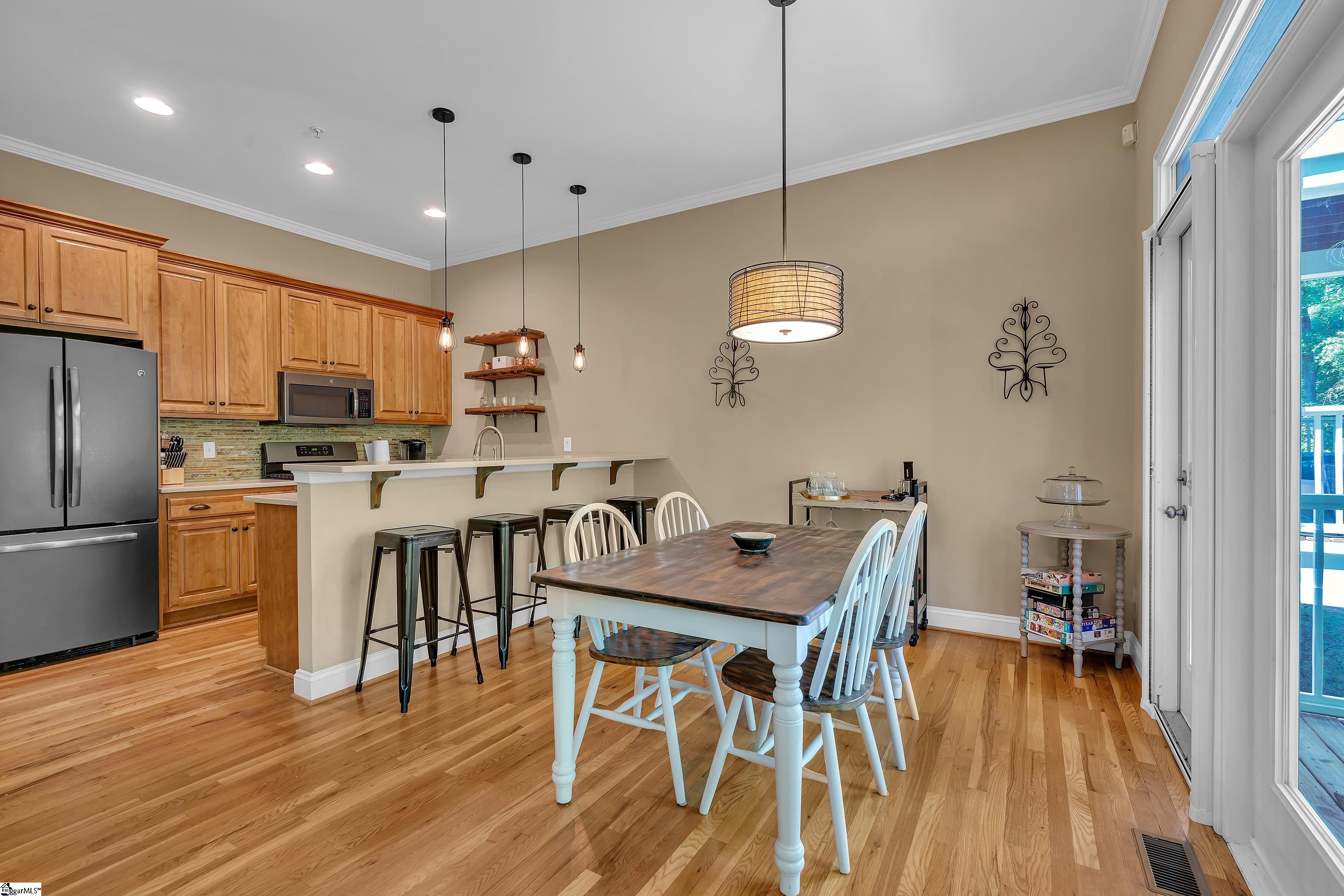 18 B Edge Court
