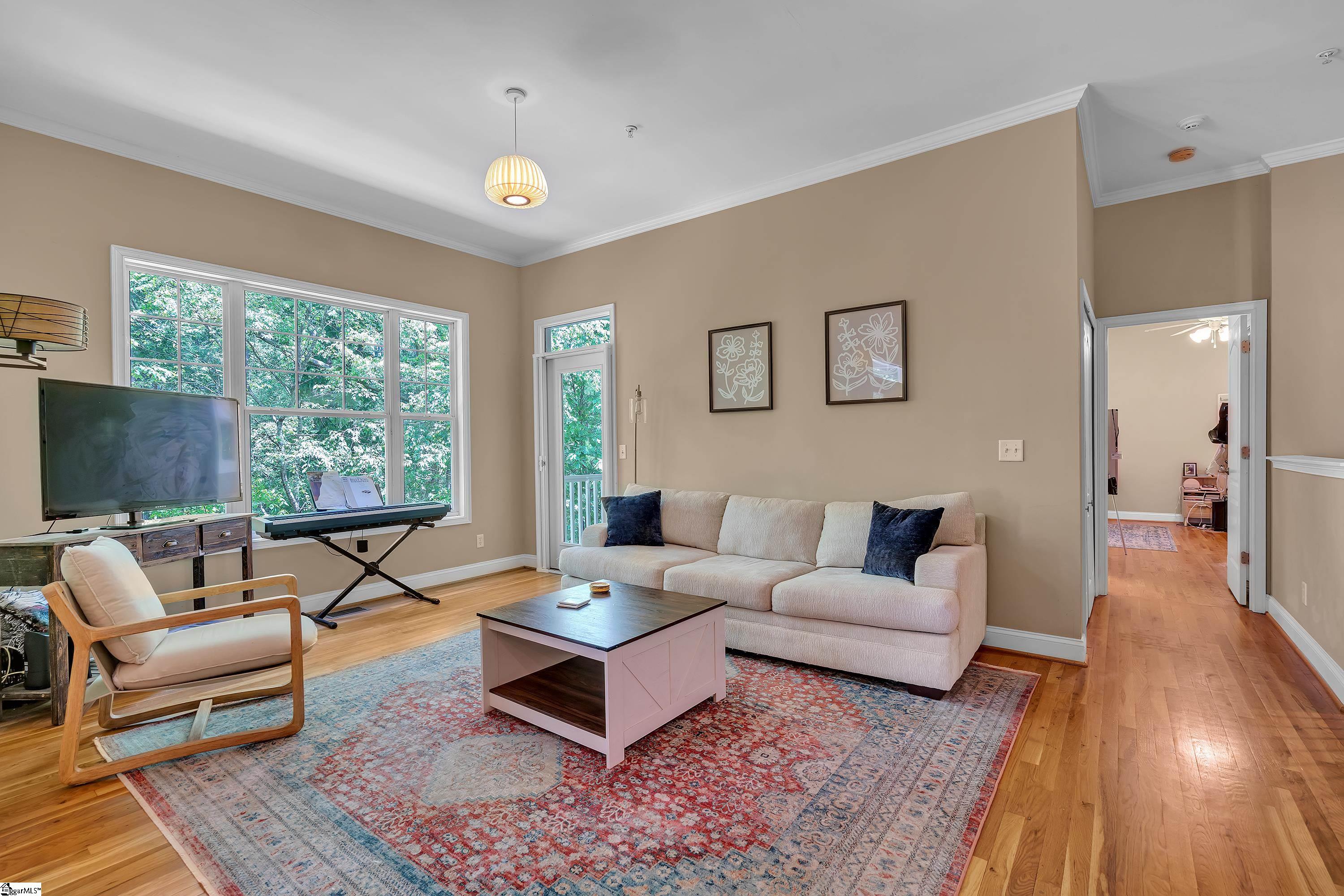 18 B Edge Court