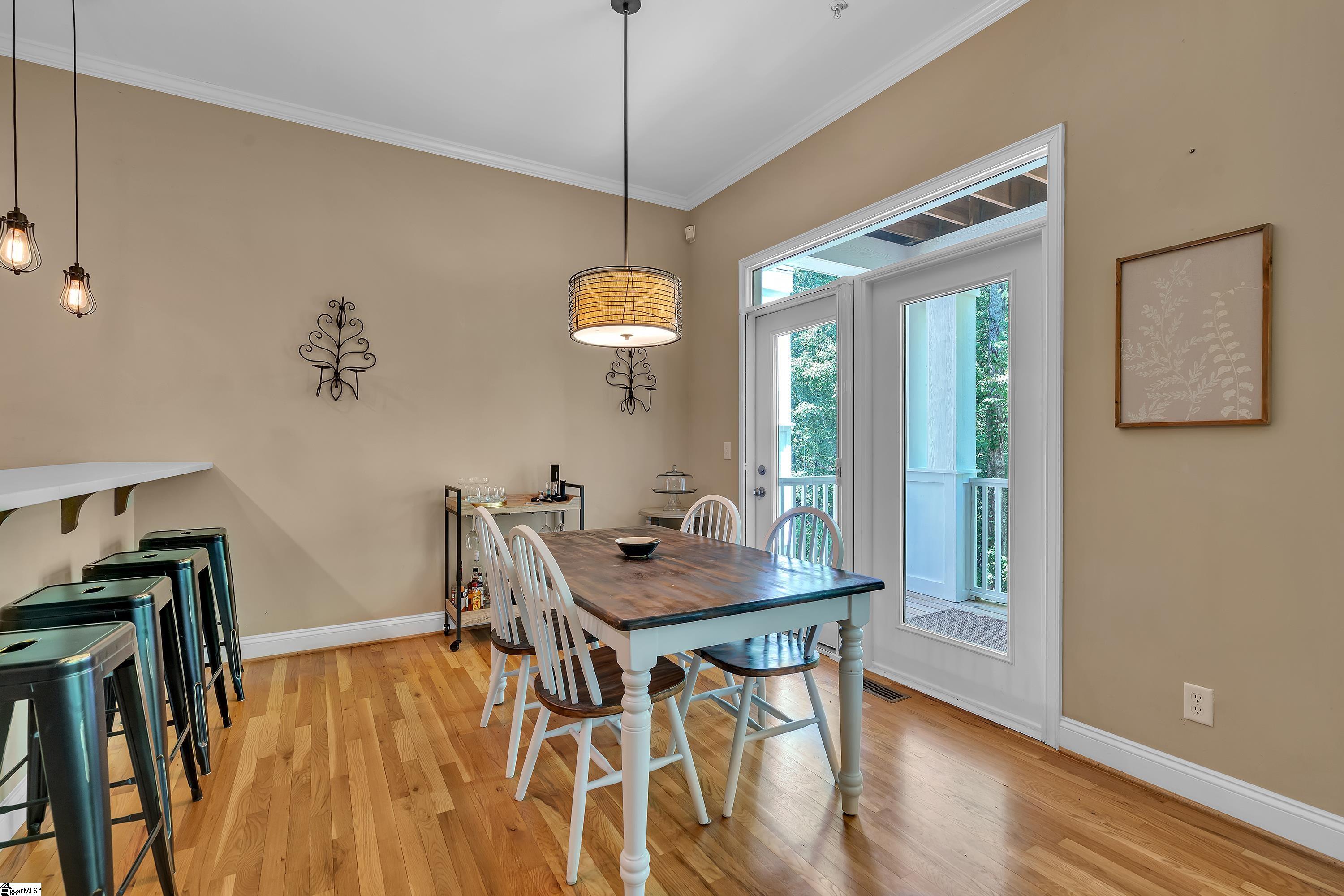 18 B Edge Court
