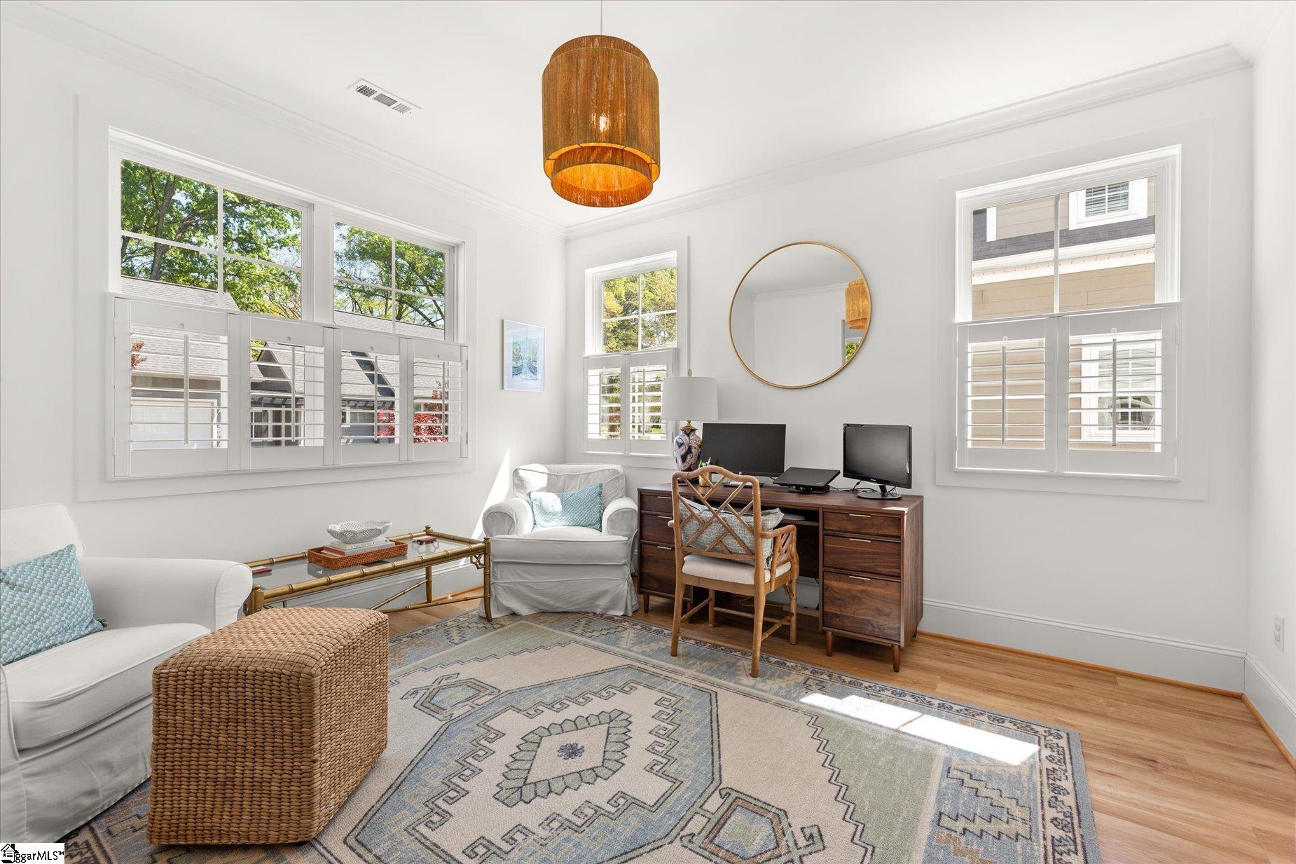10 Maydell Avenue
