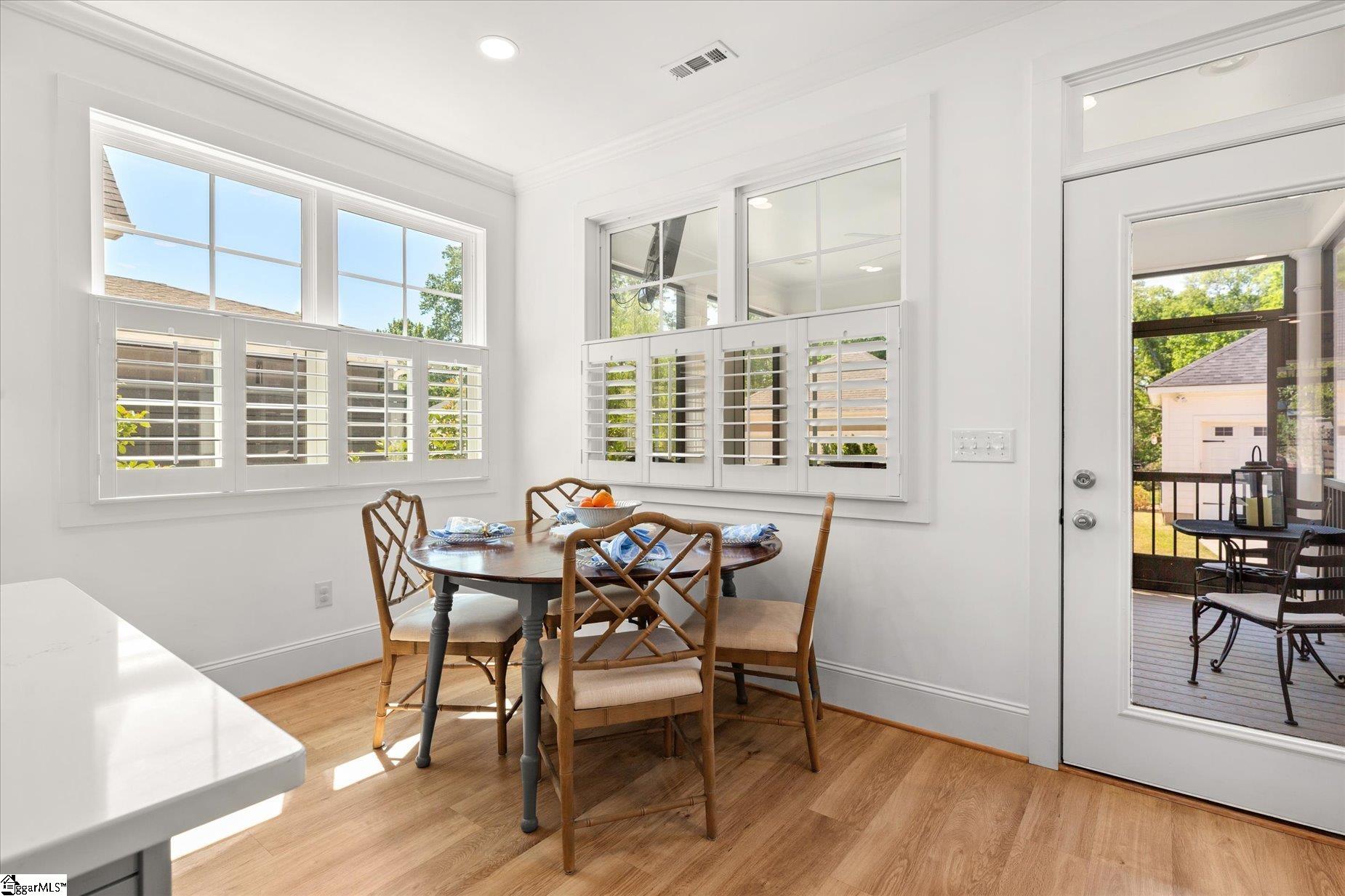 10 Maydell Avenue