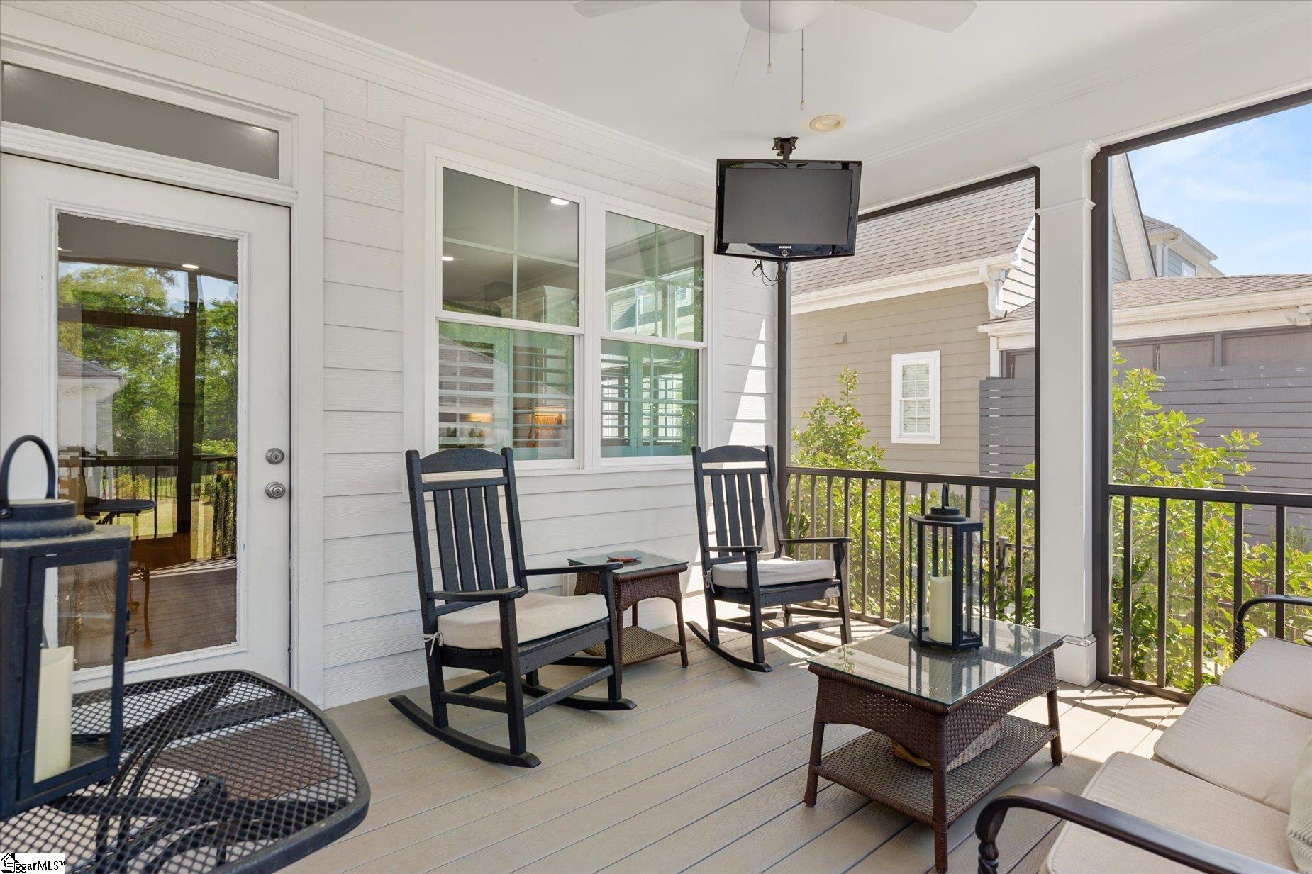 10 Maydell Avenue