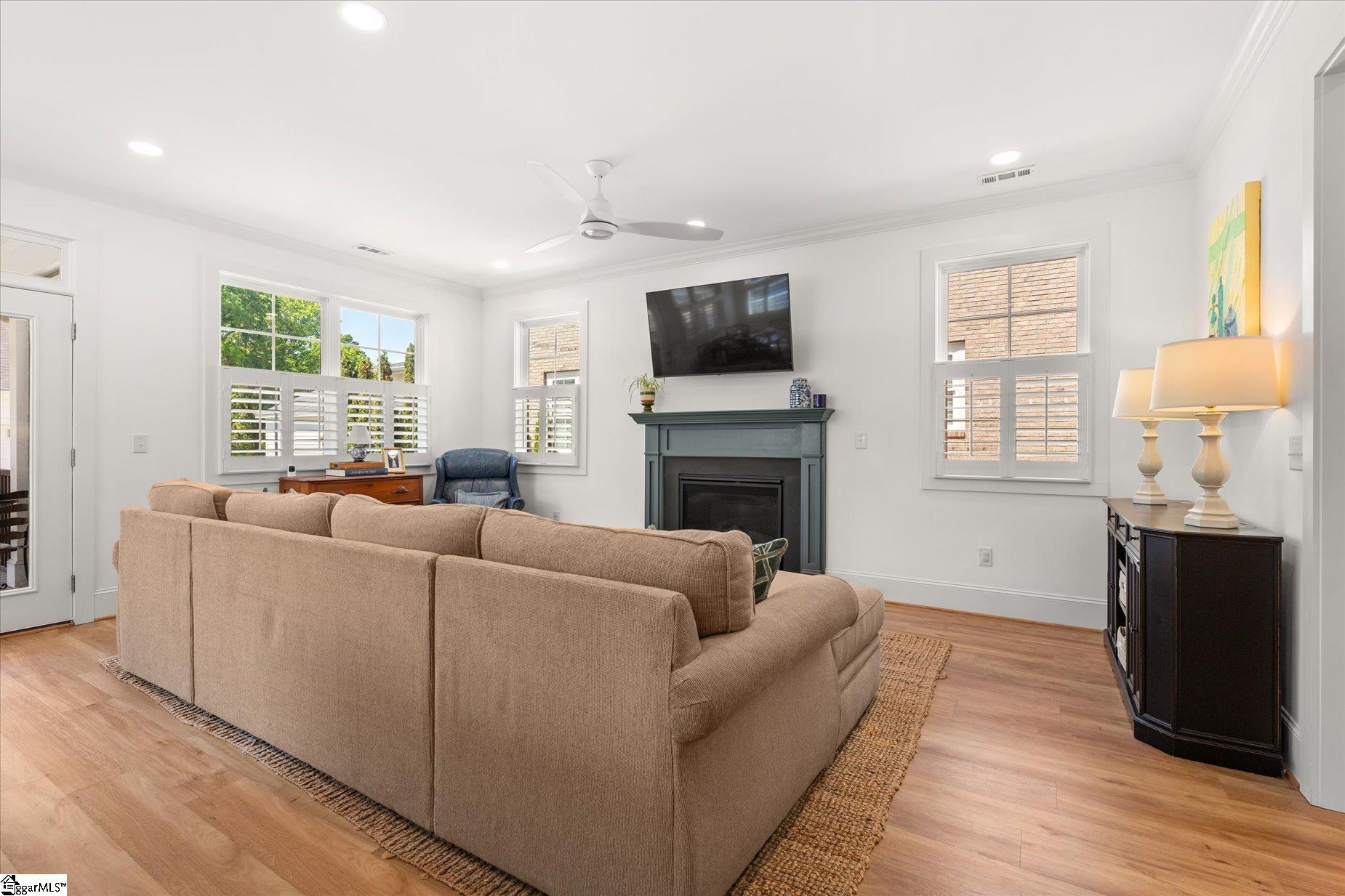 10 Maydell Avenue