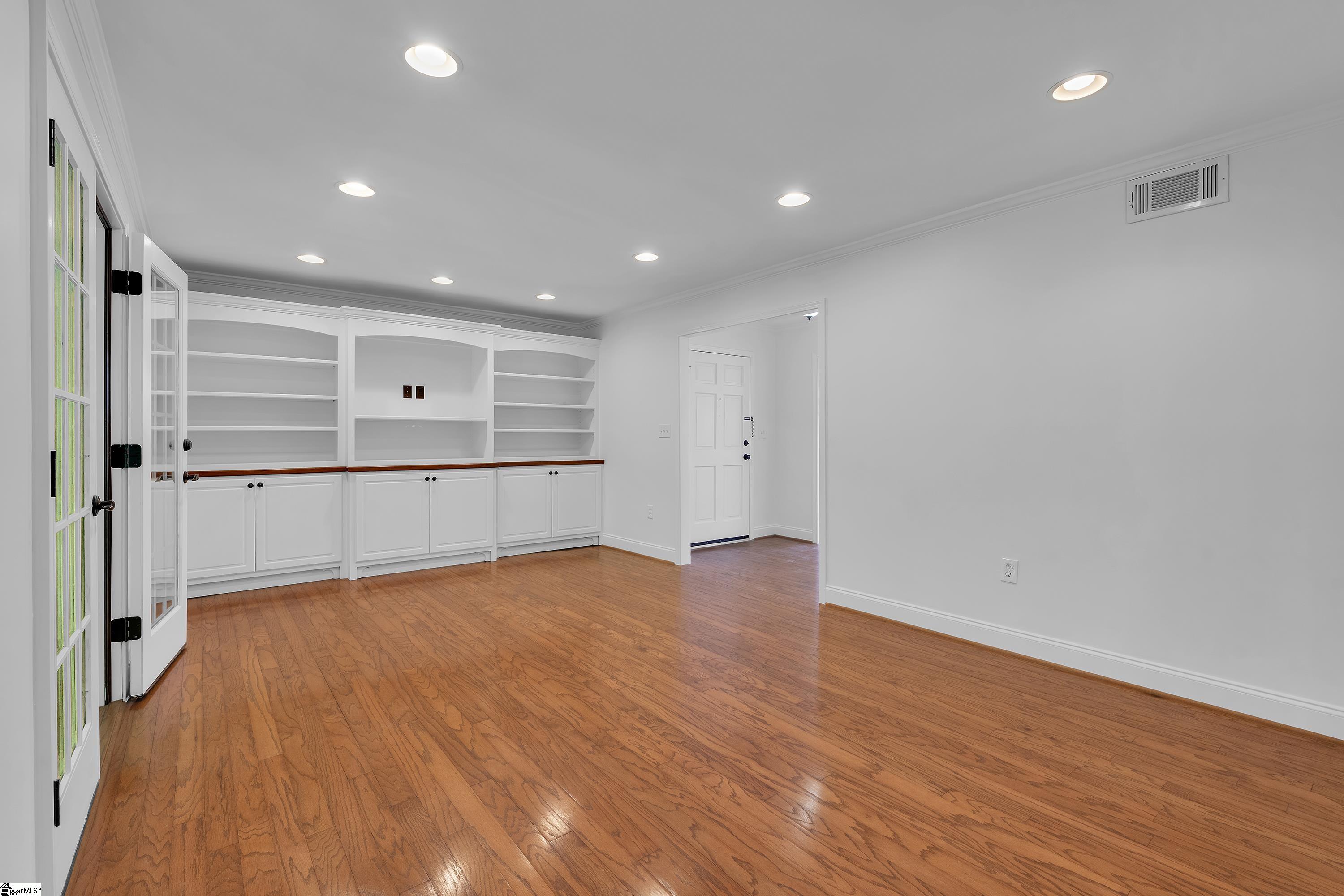 925 Cleveland Street Unit 277 Unit: Unit #277