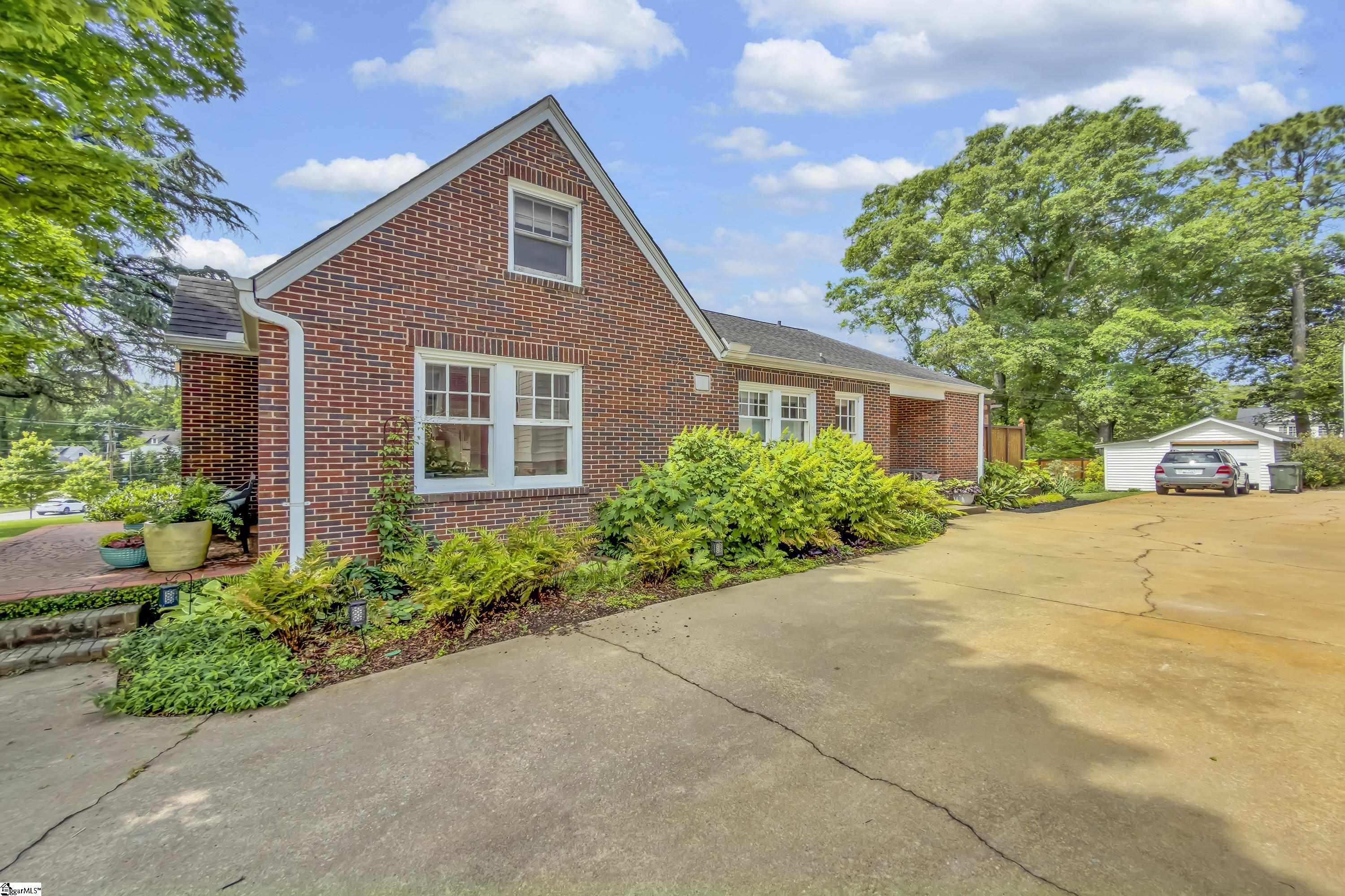 206 W Faris Road
