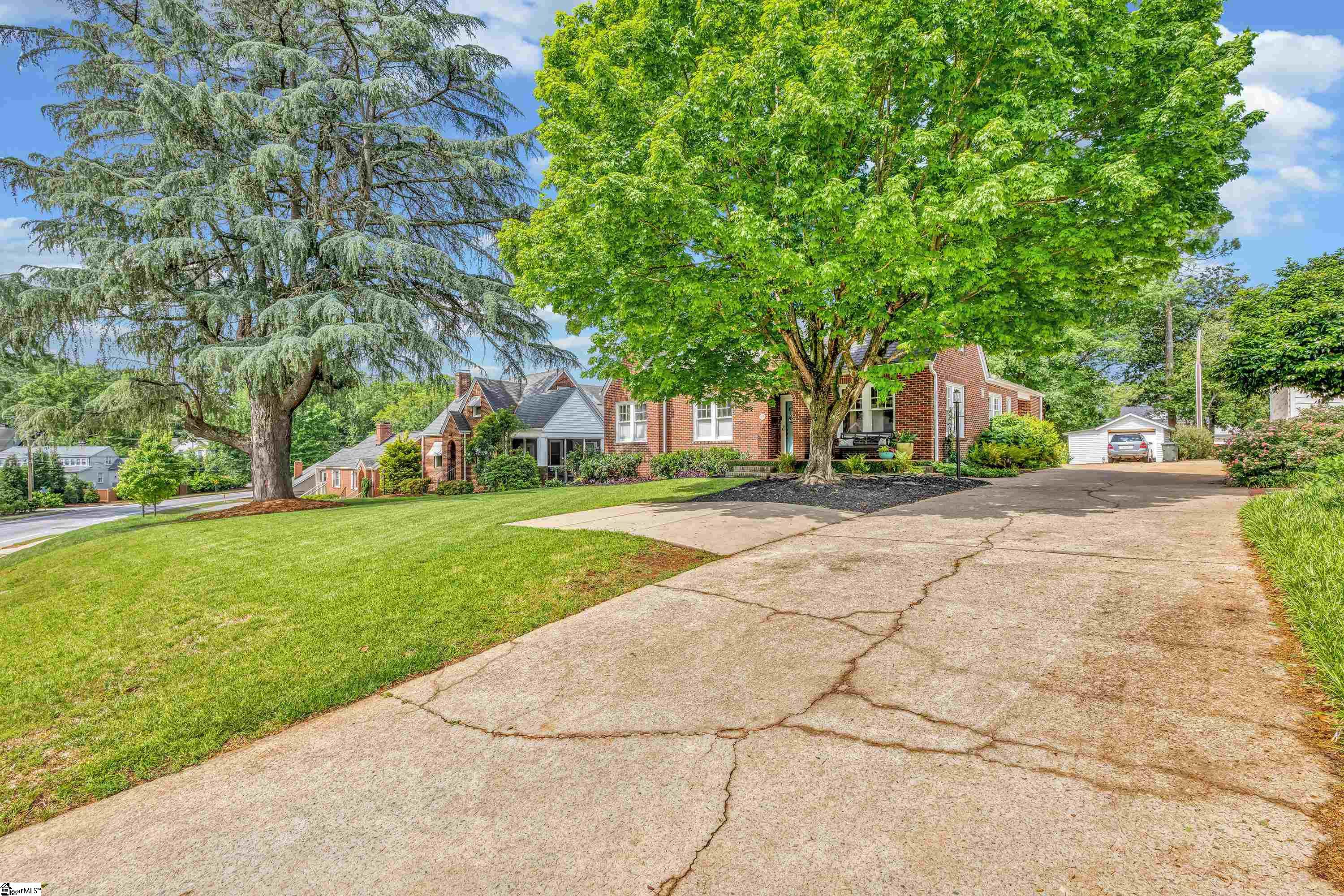 206 W Faris Road