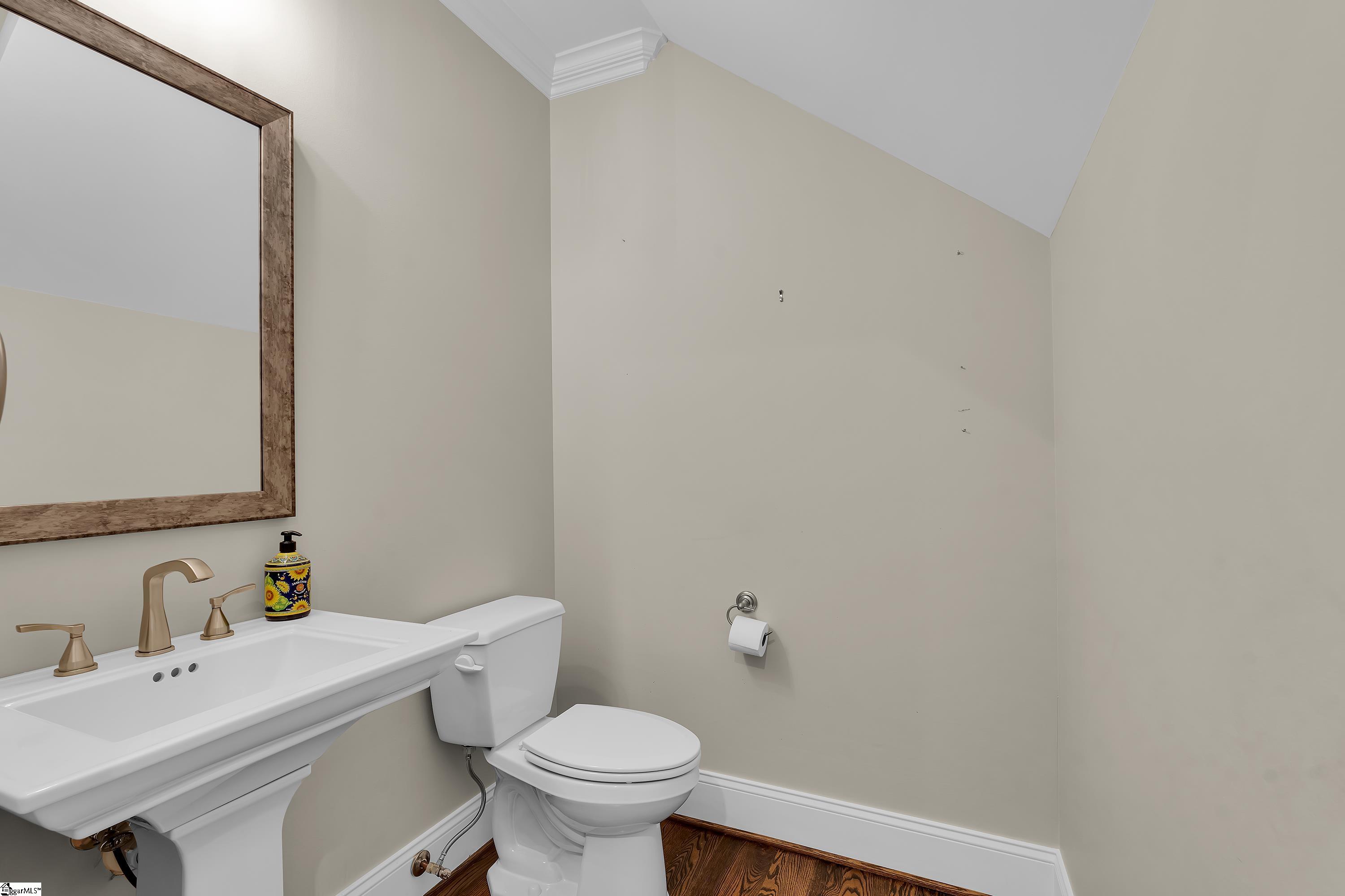 201 Chestnut Pond Lane