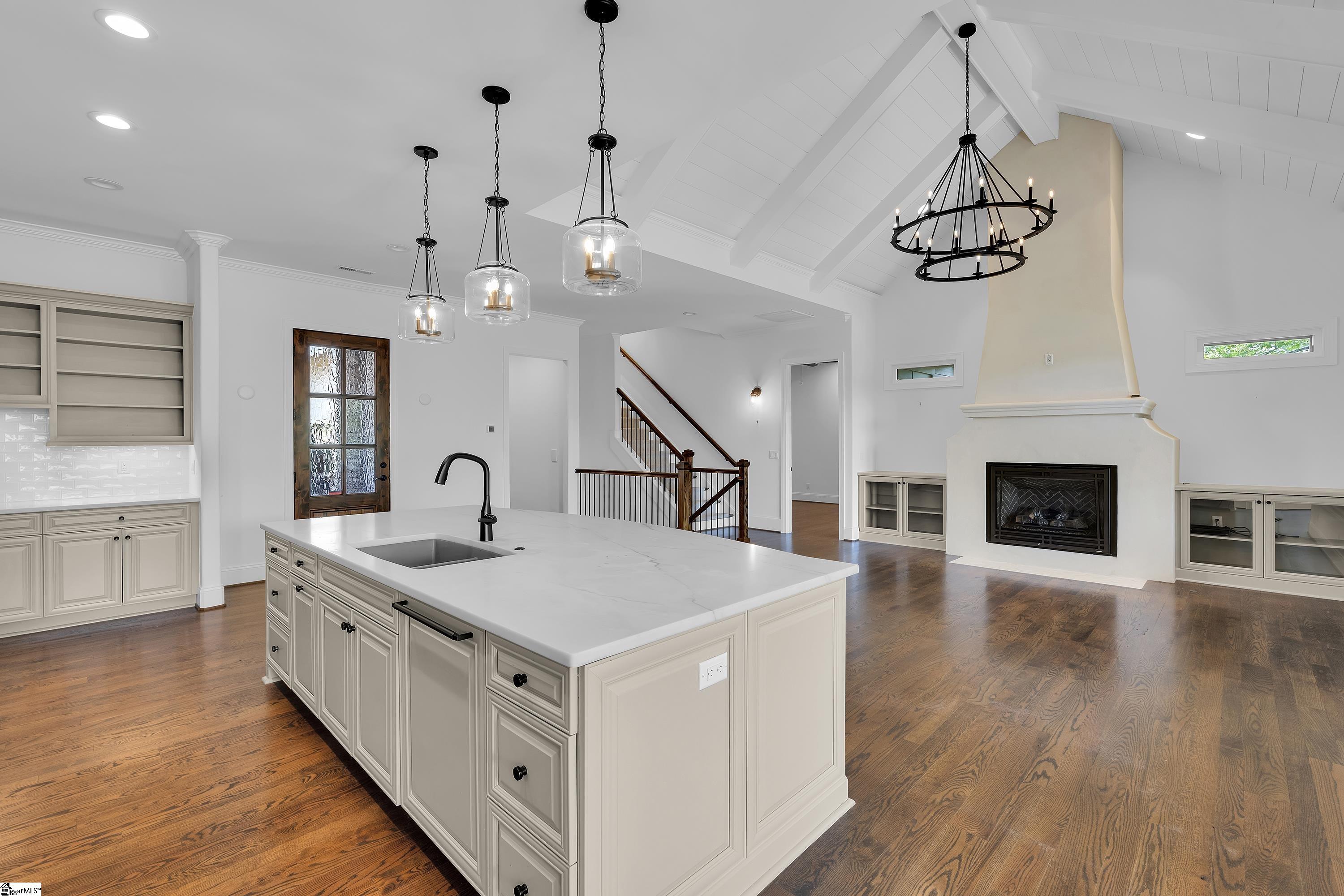 201 Chestnut Pond Lane