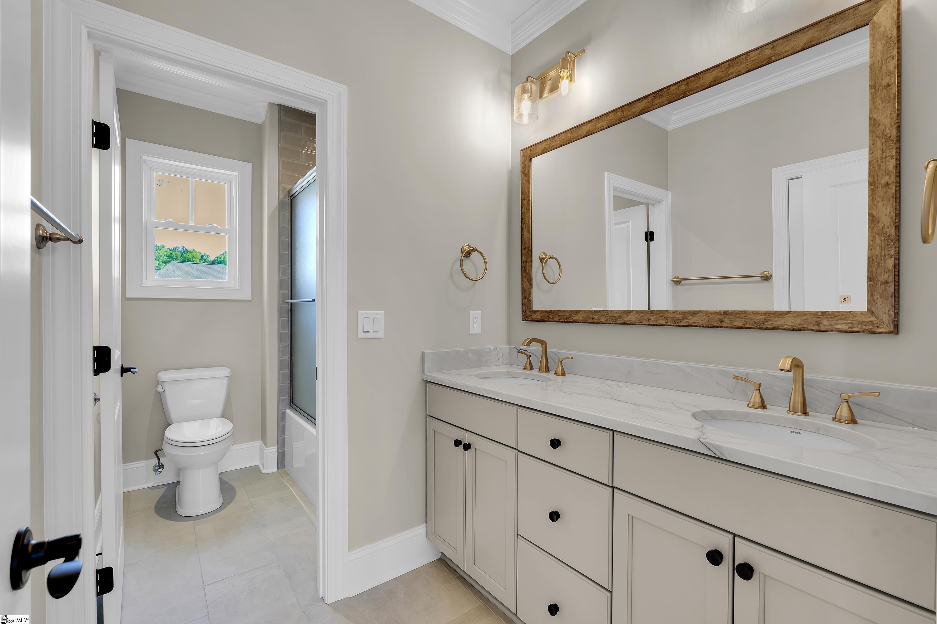 201 Chestnut Pond Lane