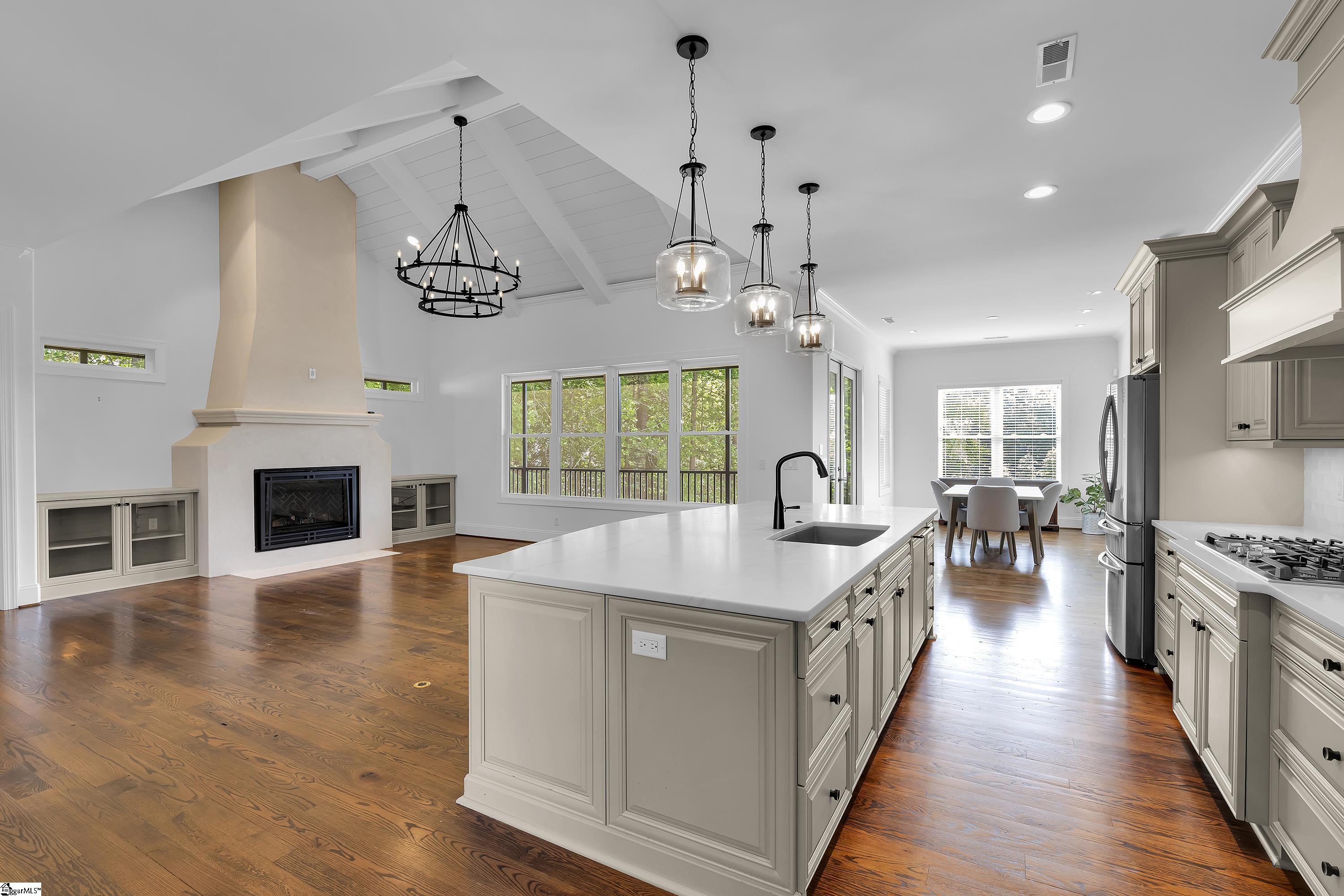 201 Chestnut Pond Lane