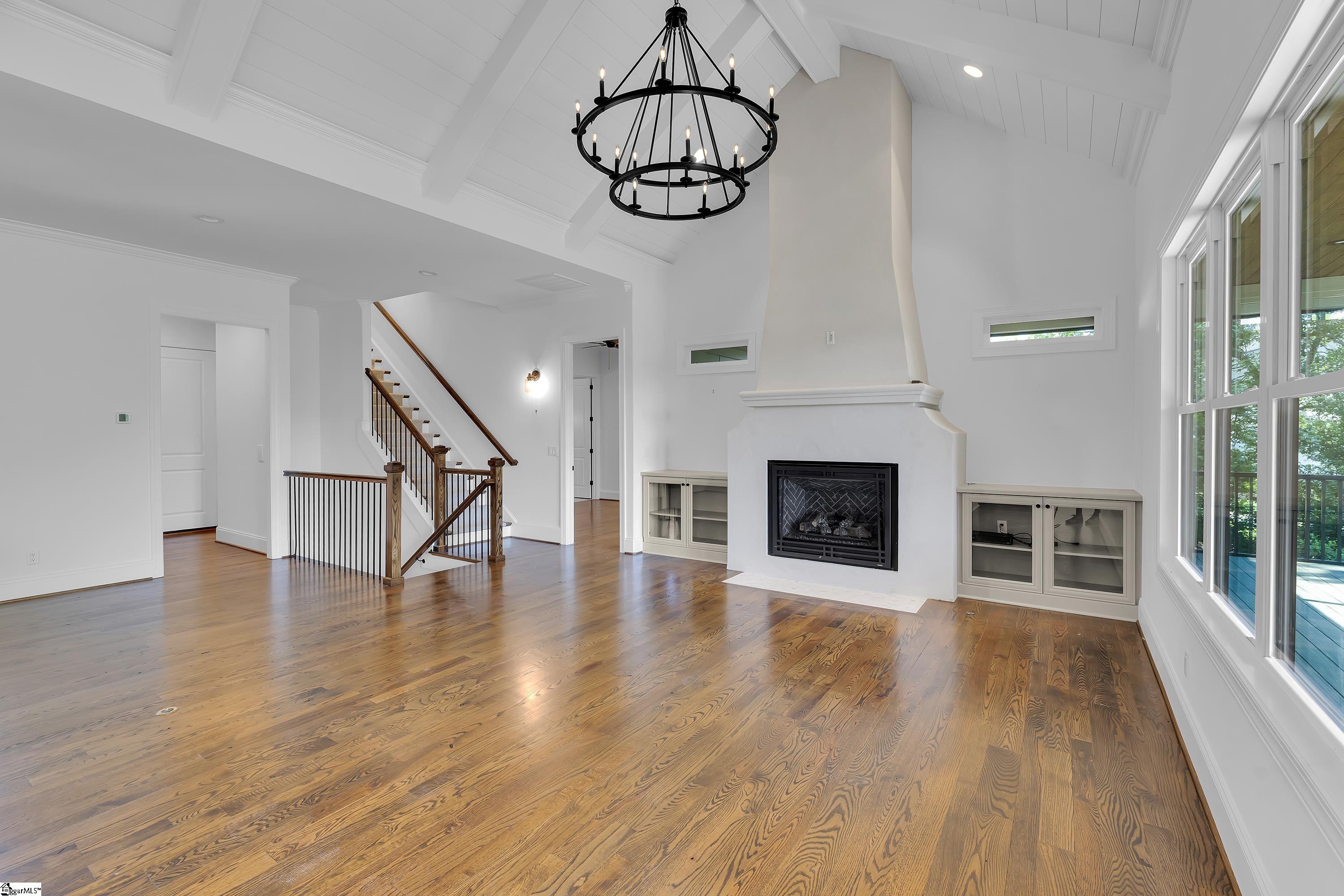 201 Chestnut Pond Lane