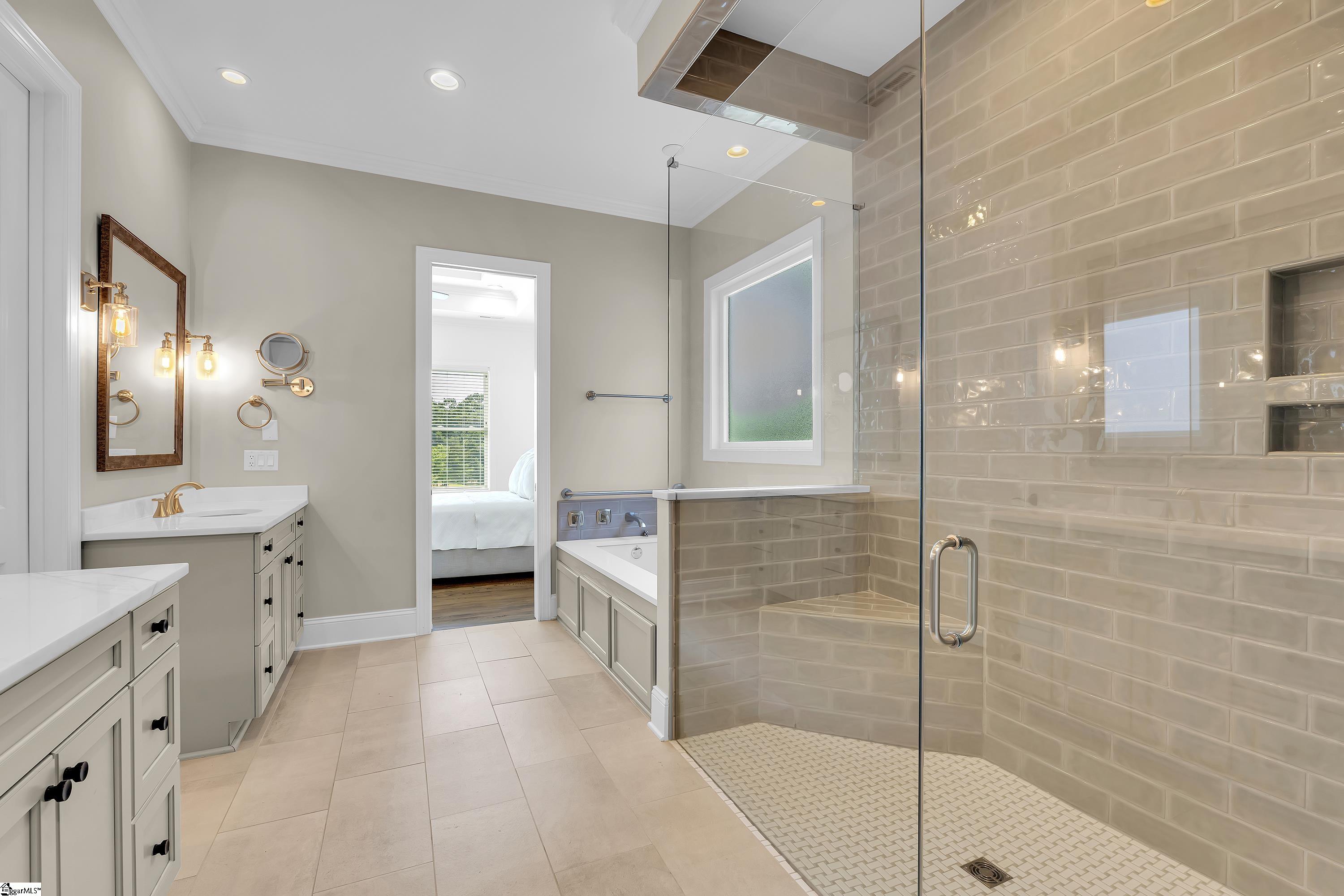 201 Chestnut Pond Lane