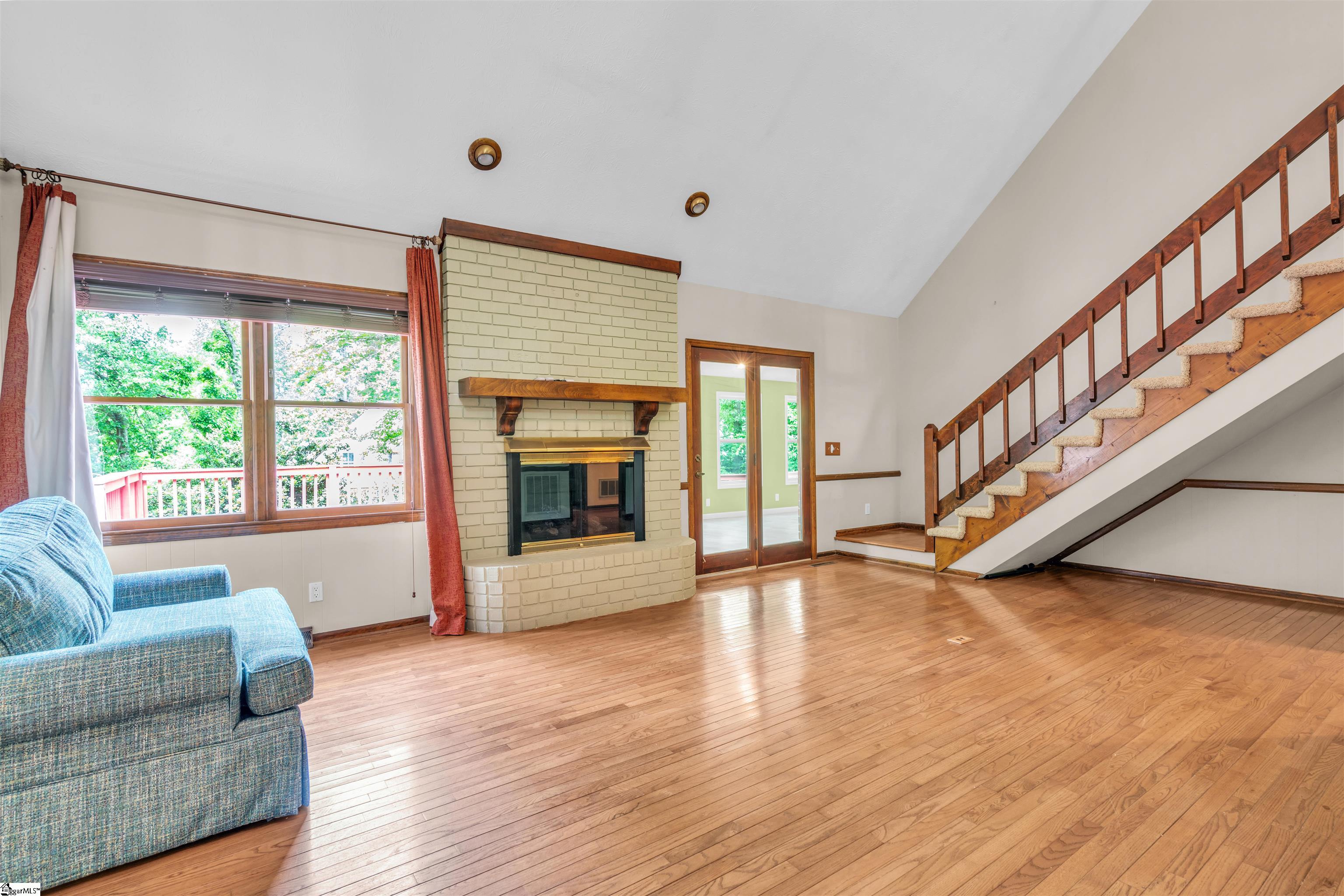 1 Dove Tree Road