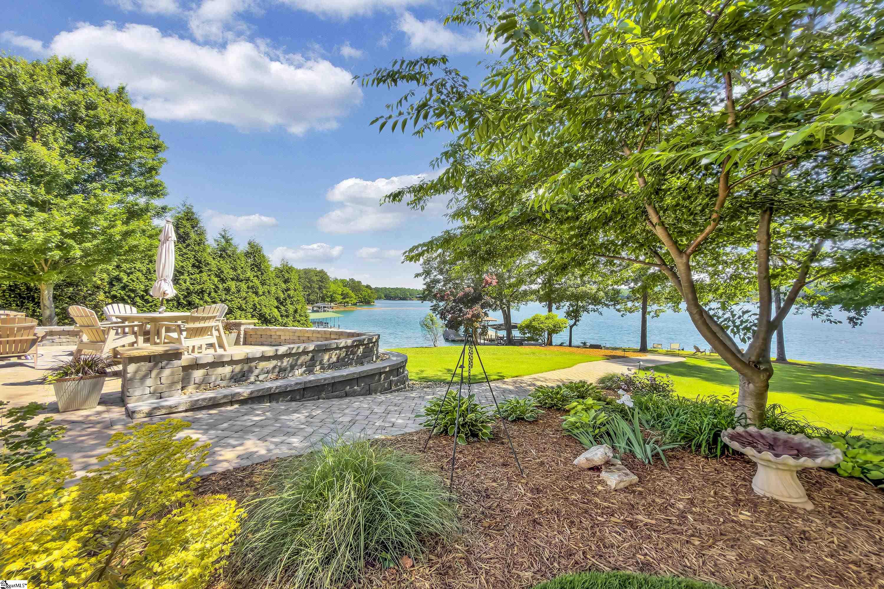 105 Meadowcrest Drive