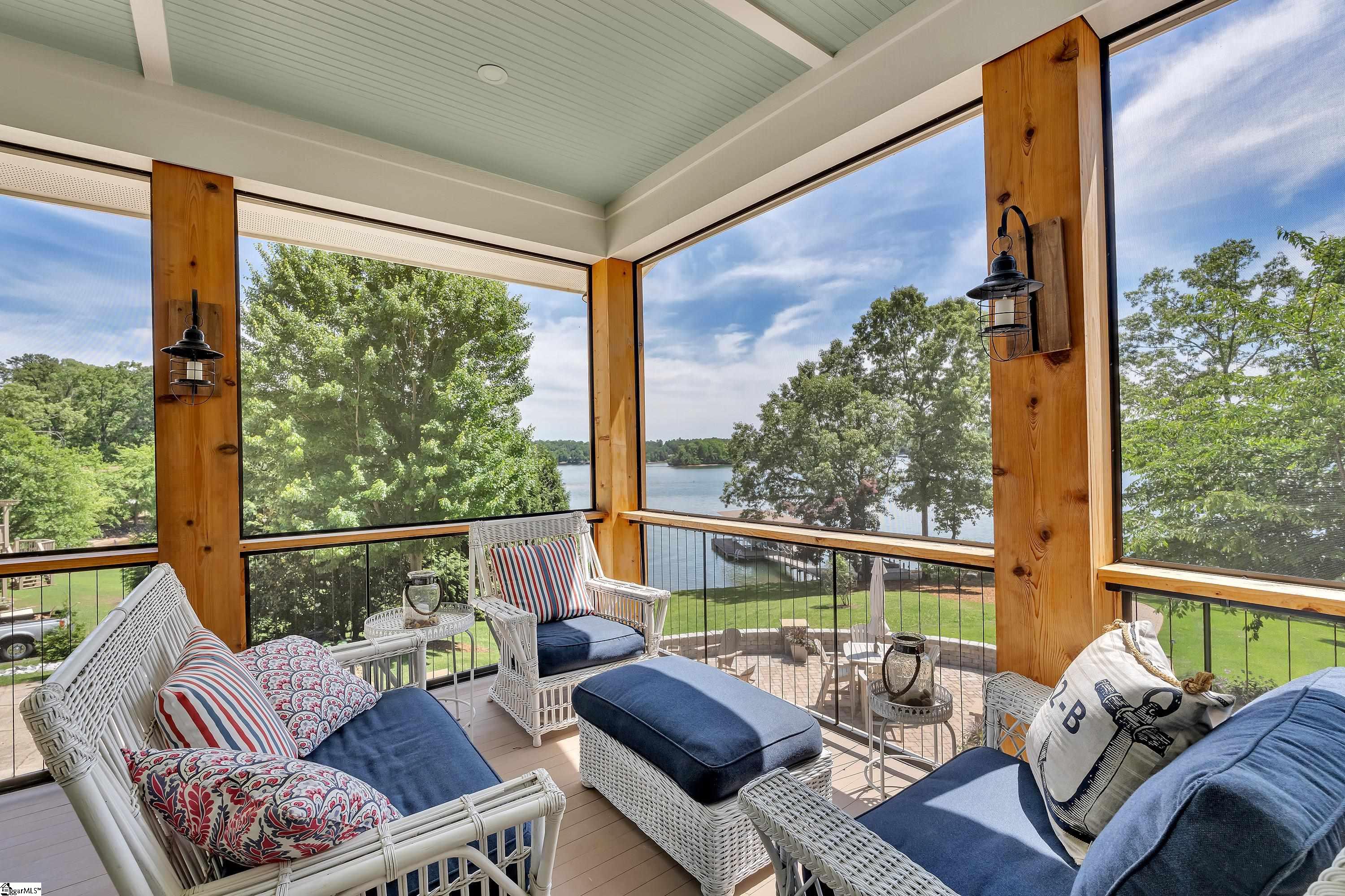 105 Meadowcrest Drive