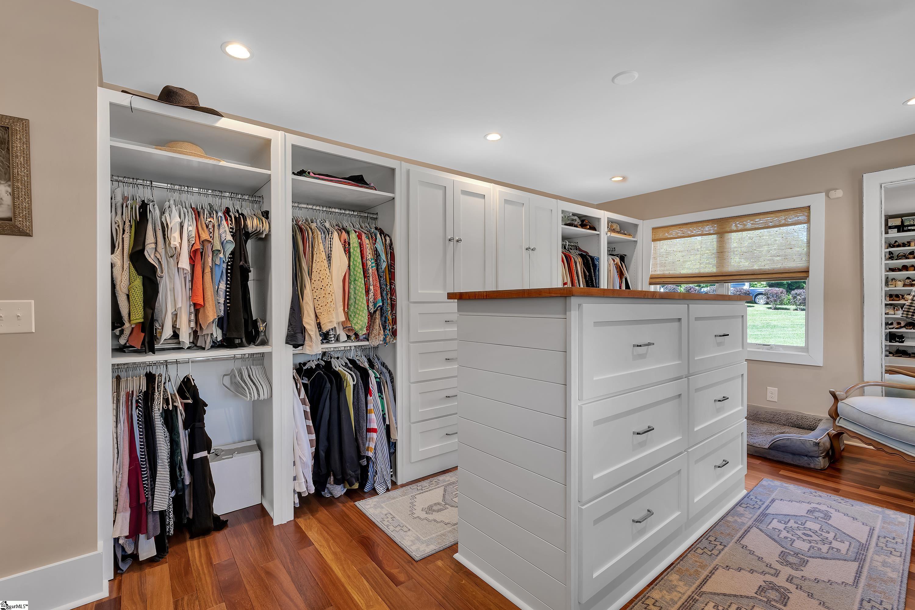 105 Meadowcrest Drive
