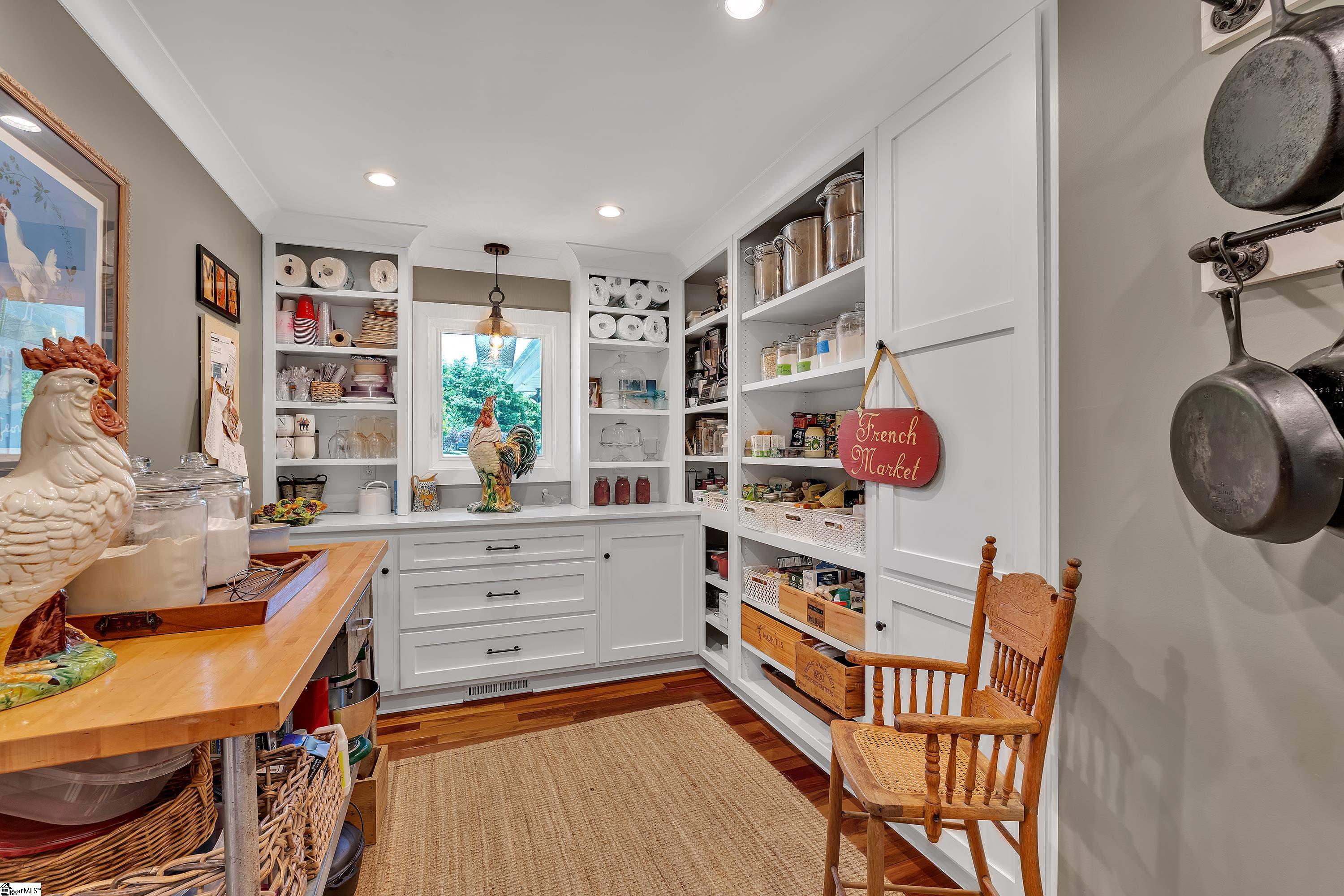 105 Meadowcrest Drive
