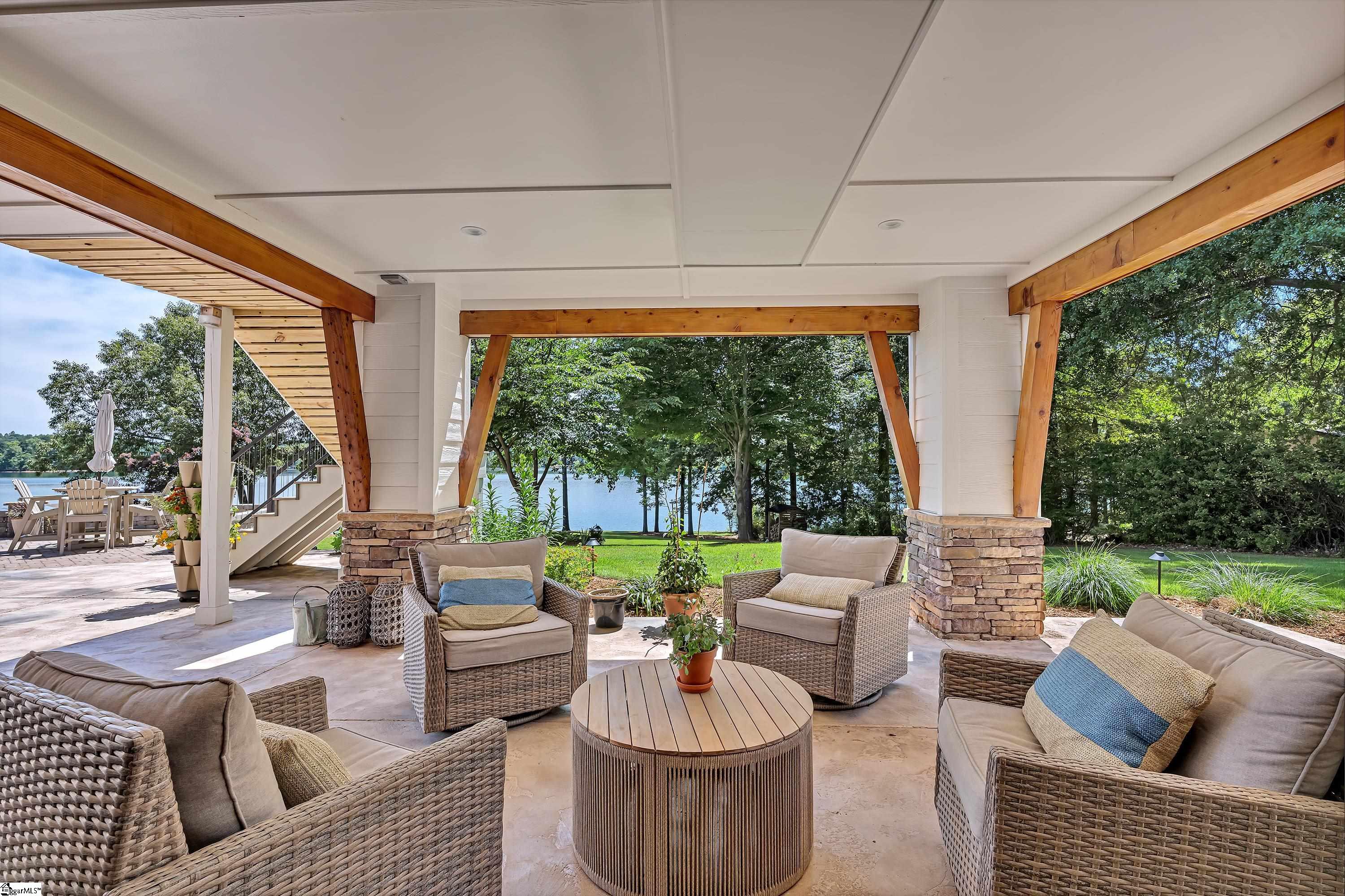 105 Meadowcrest Drive