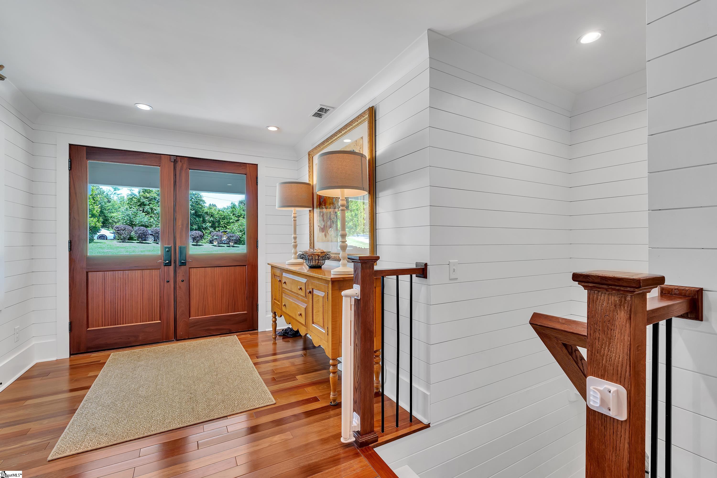 105 Meadowcrest Drive