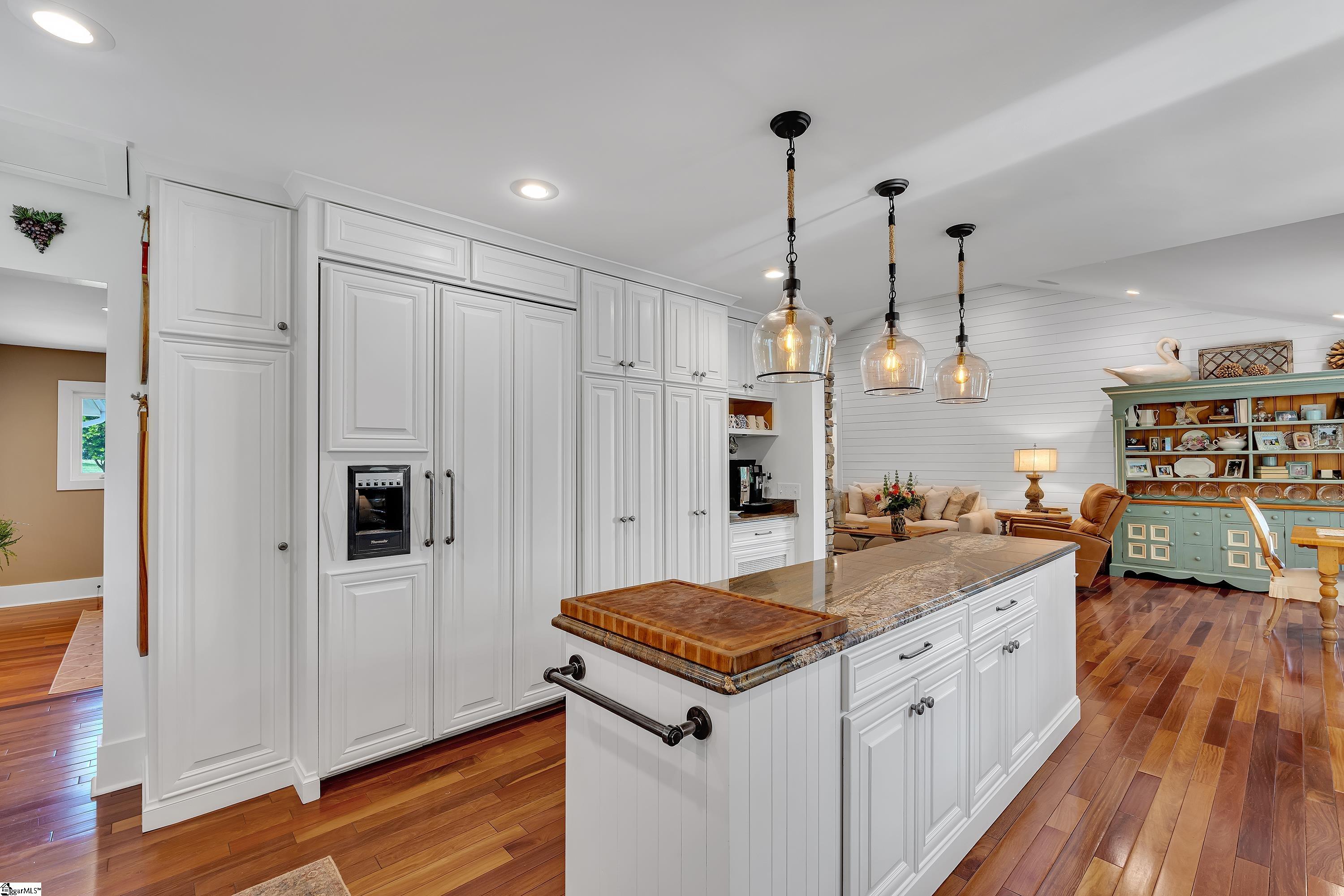 105 Meadowcrest Drive
