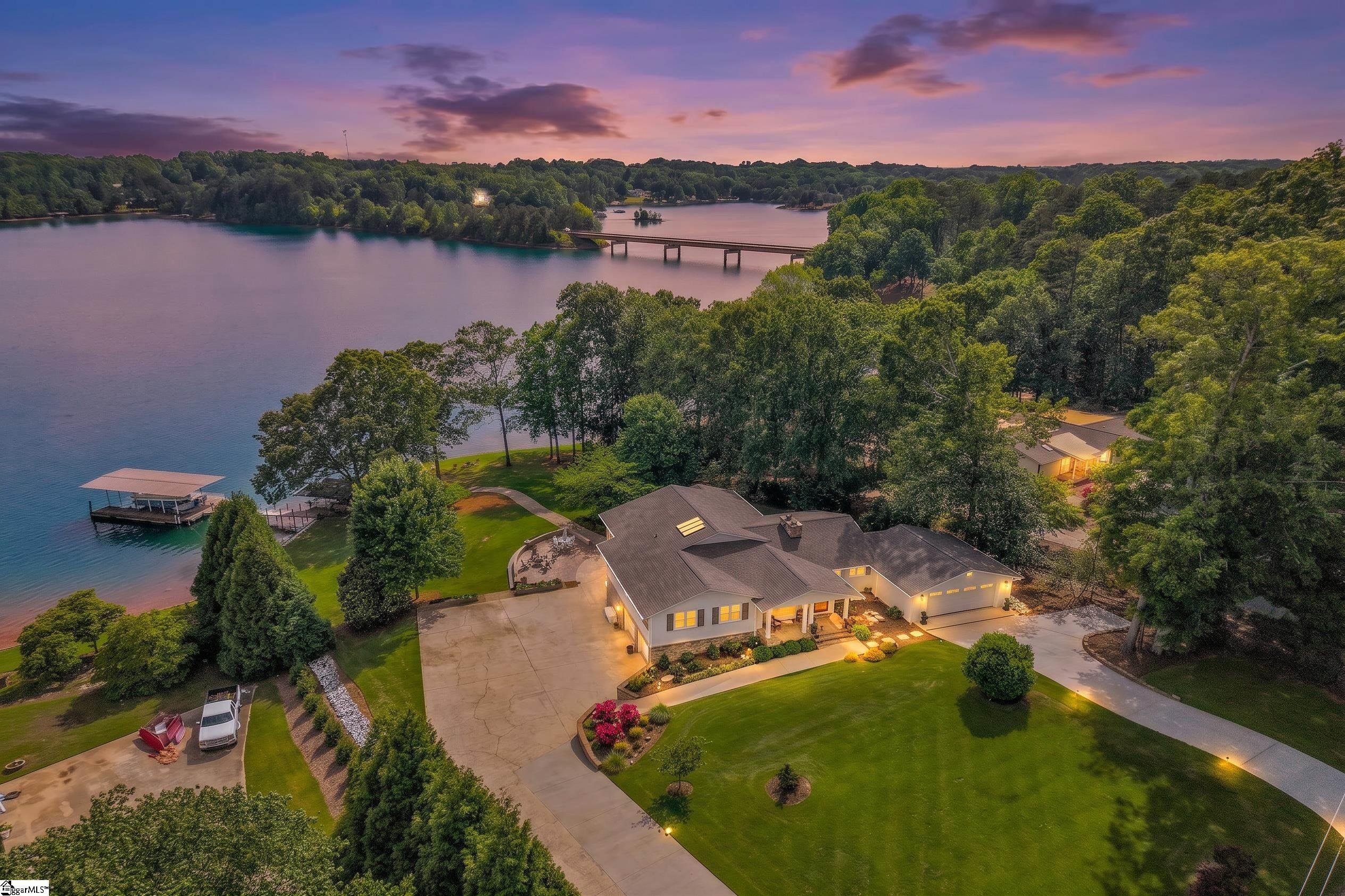 105 Meadowcrest Drive