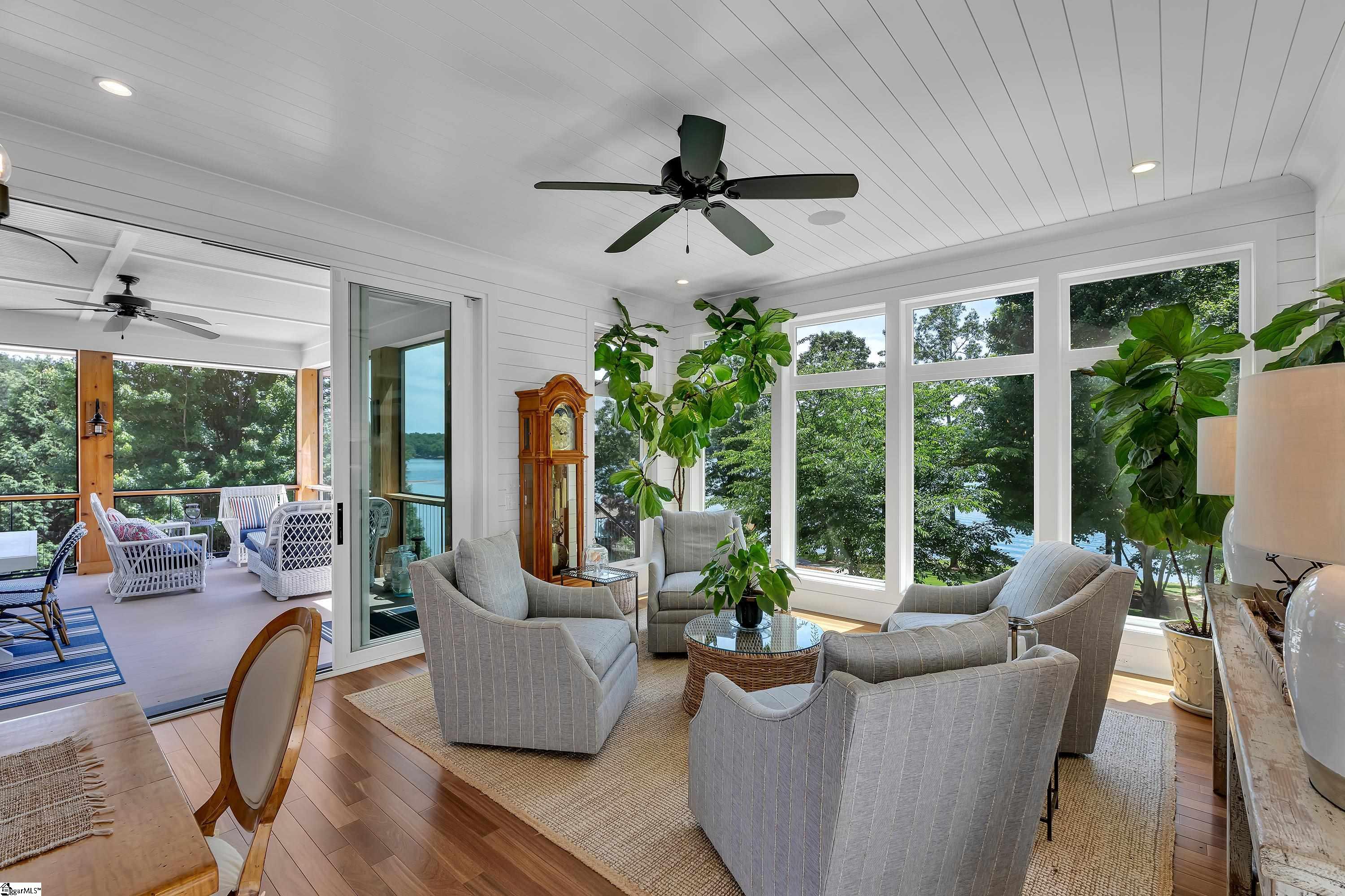 105 Meadowcrest Drive