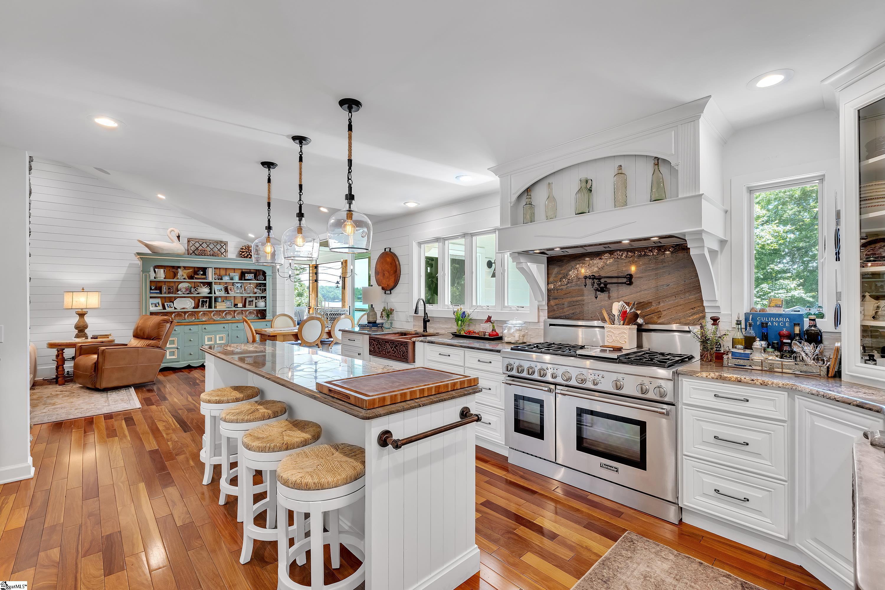 105 Meadowcrest Drive