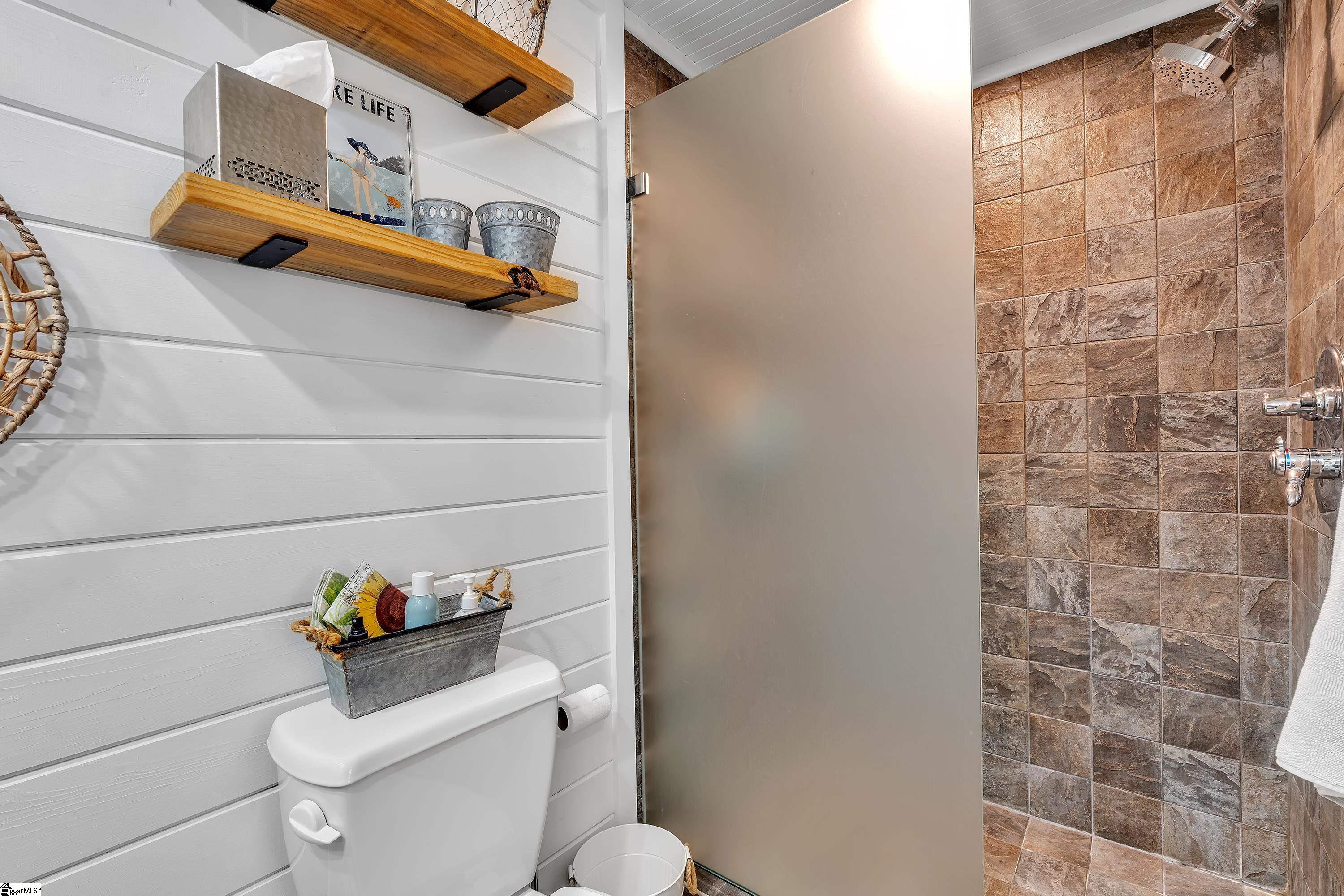 105 Meadowcrest Drive