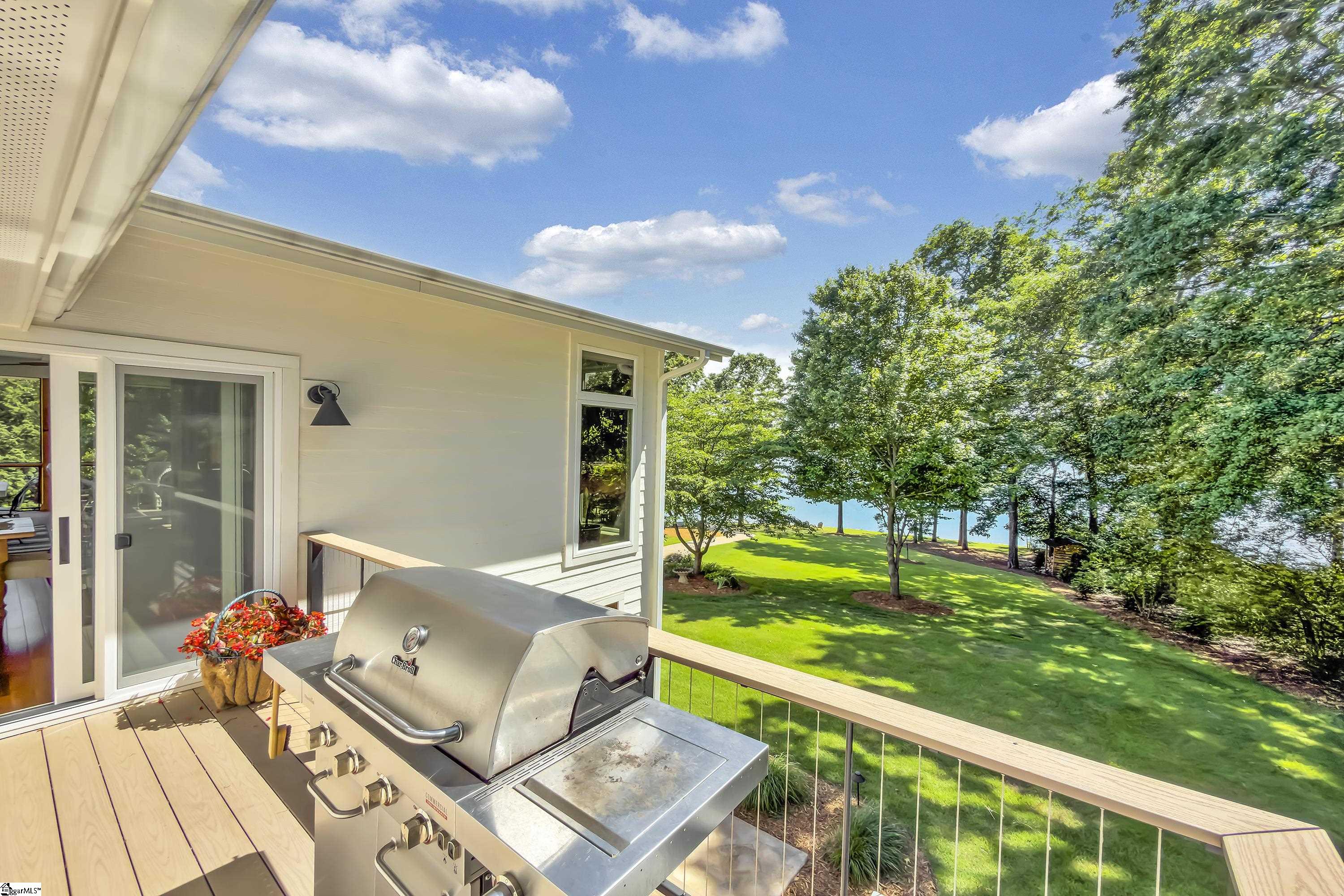 105 Meadowcrest Drive