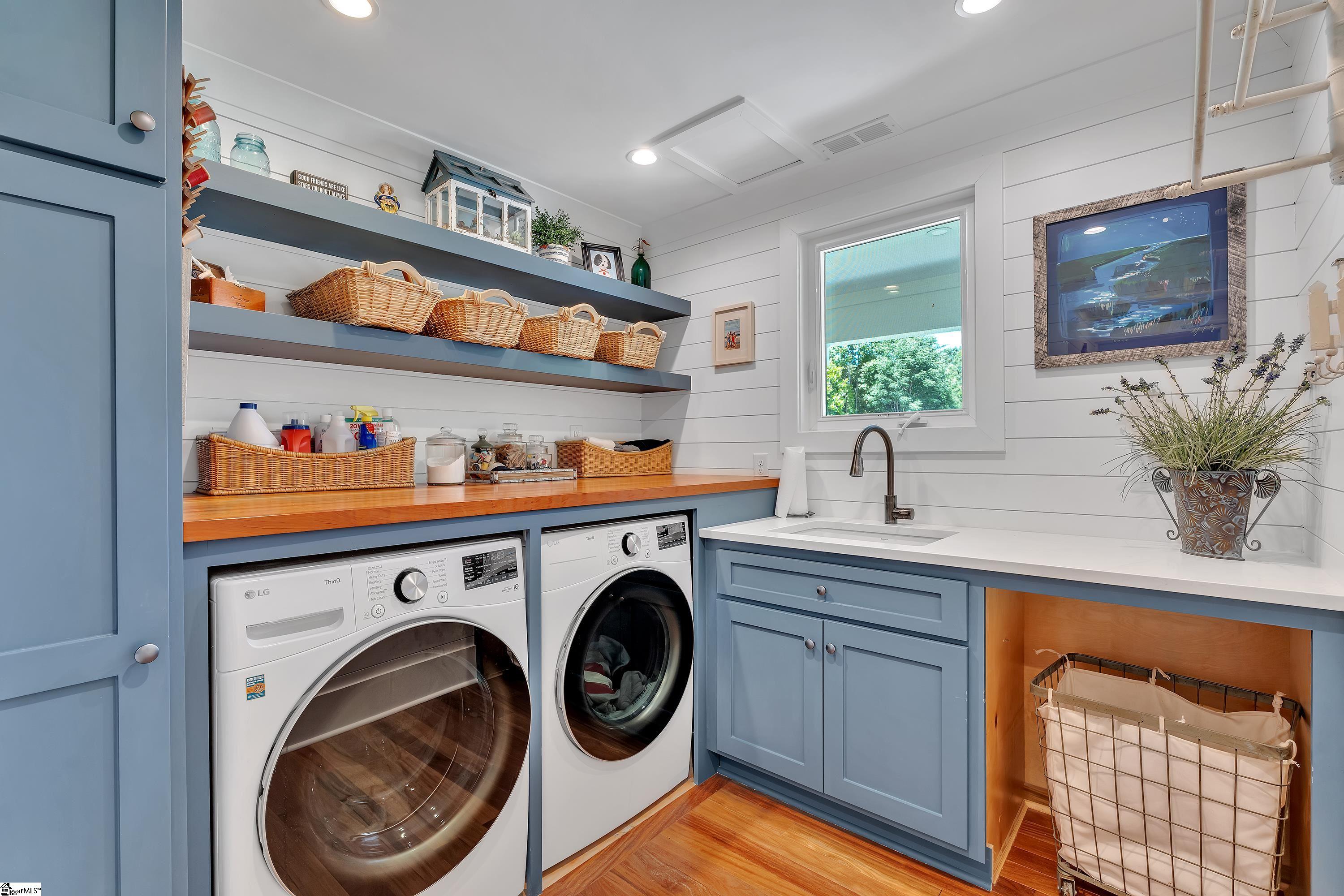 105 Meadowcrest Drive