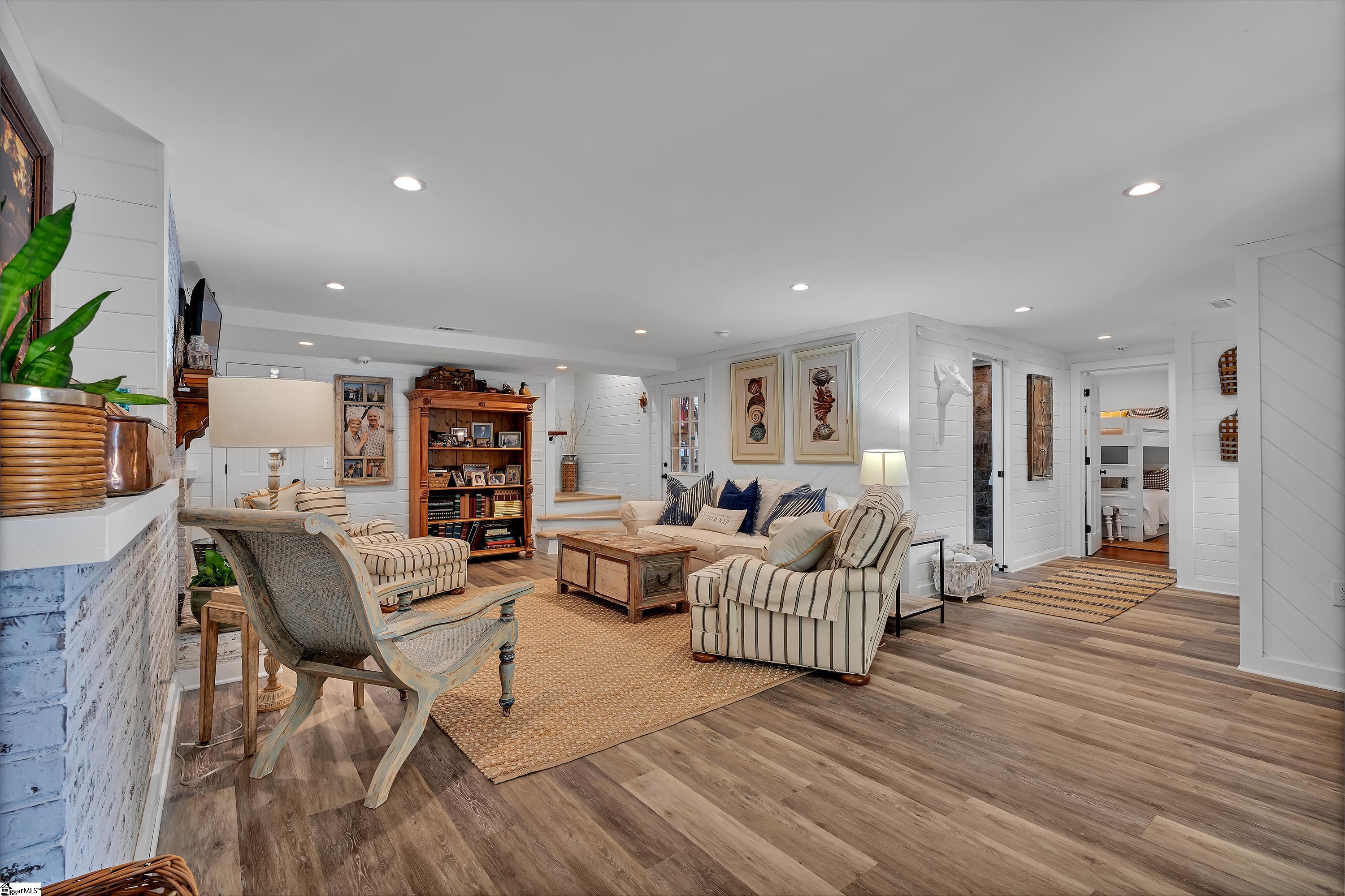 105 Meadowcrest Drive