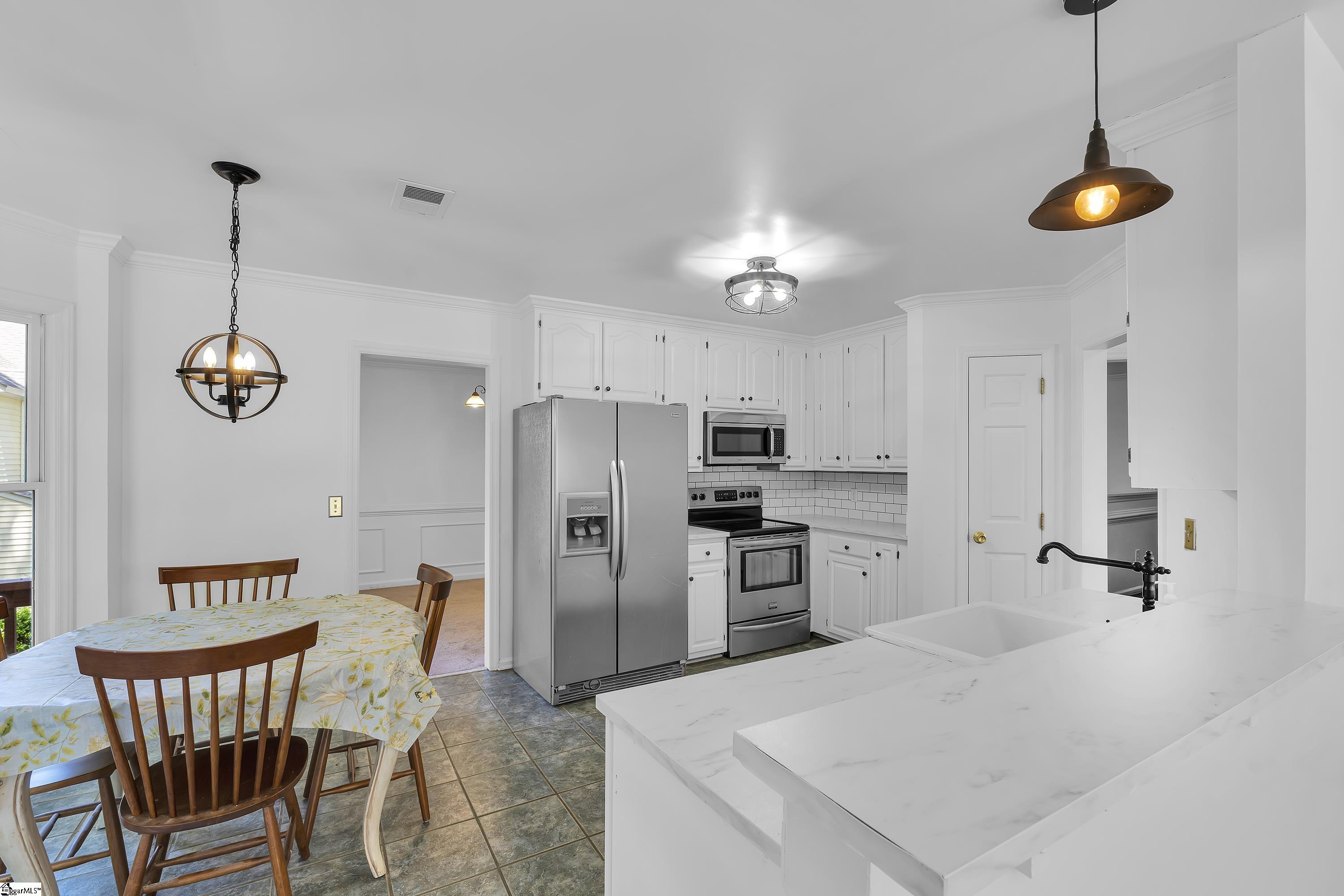 1 Indian Laurel Court