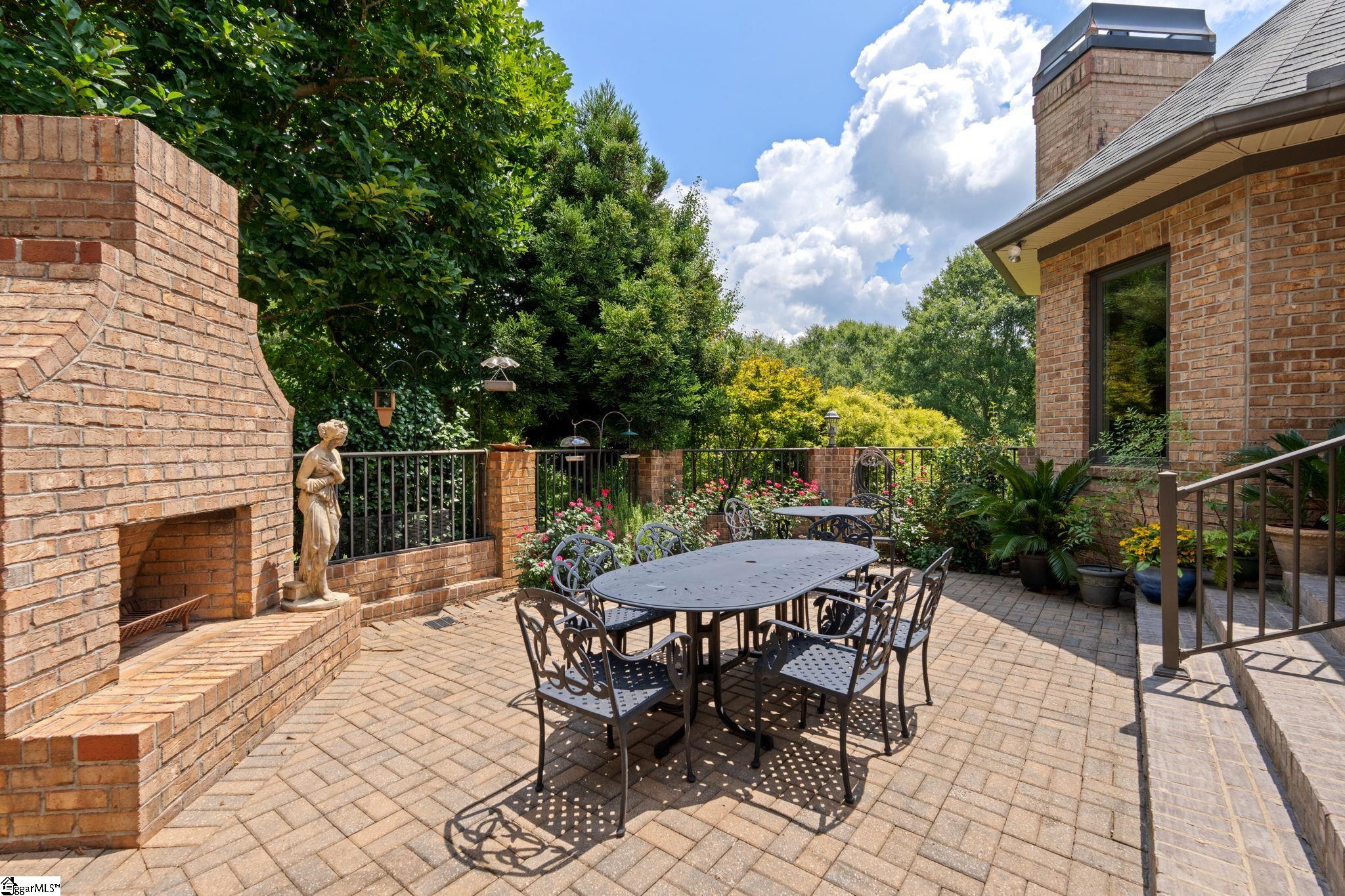 216 Bruce Farm Road