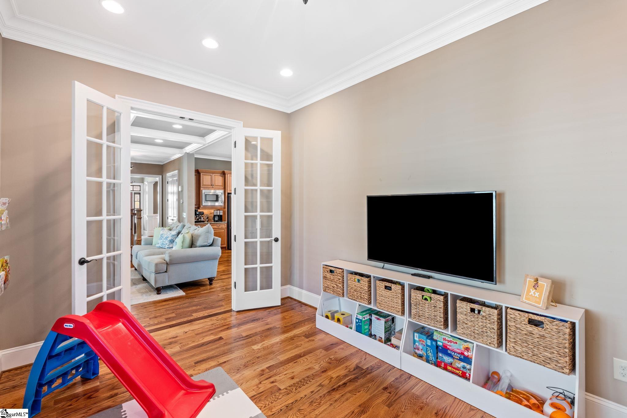 212 Grandmont Court