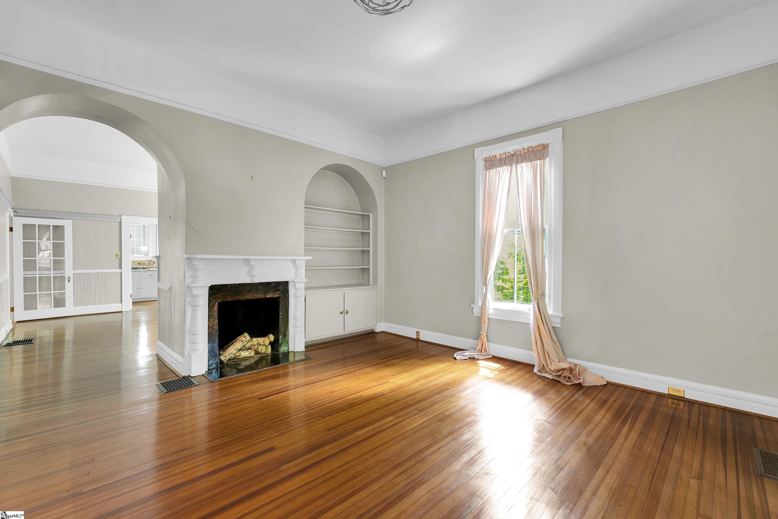412 Hampton Avenue