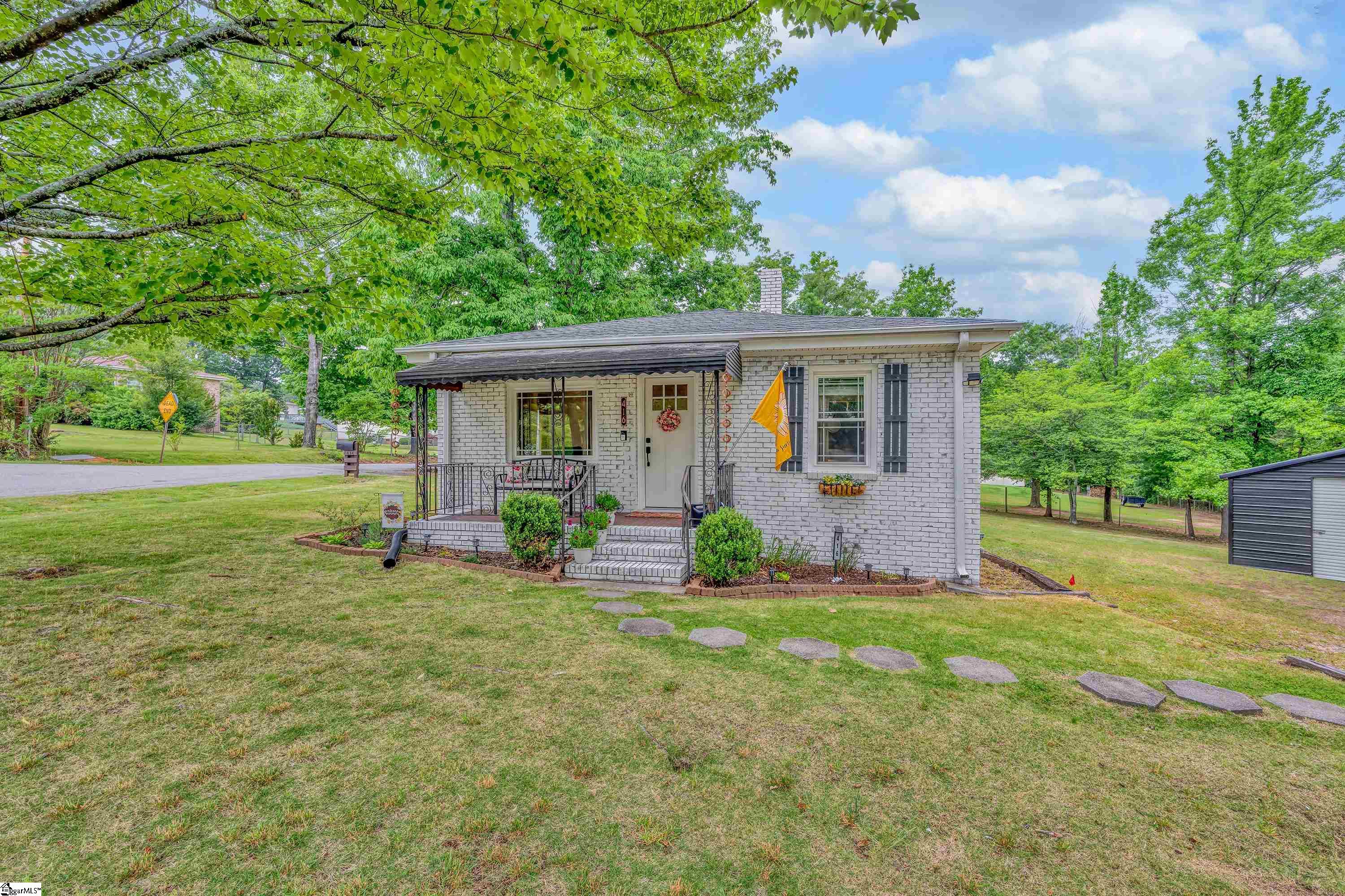 416 W Belvue Road