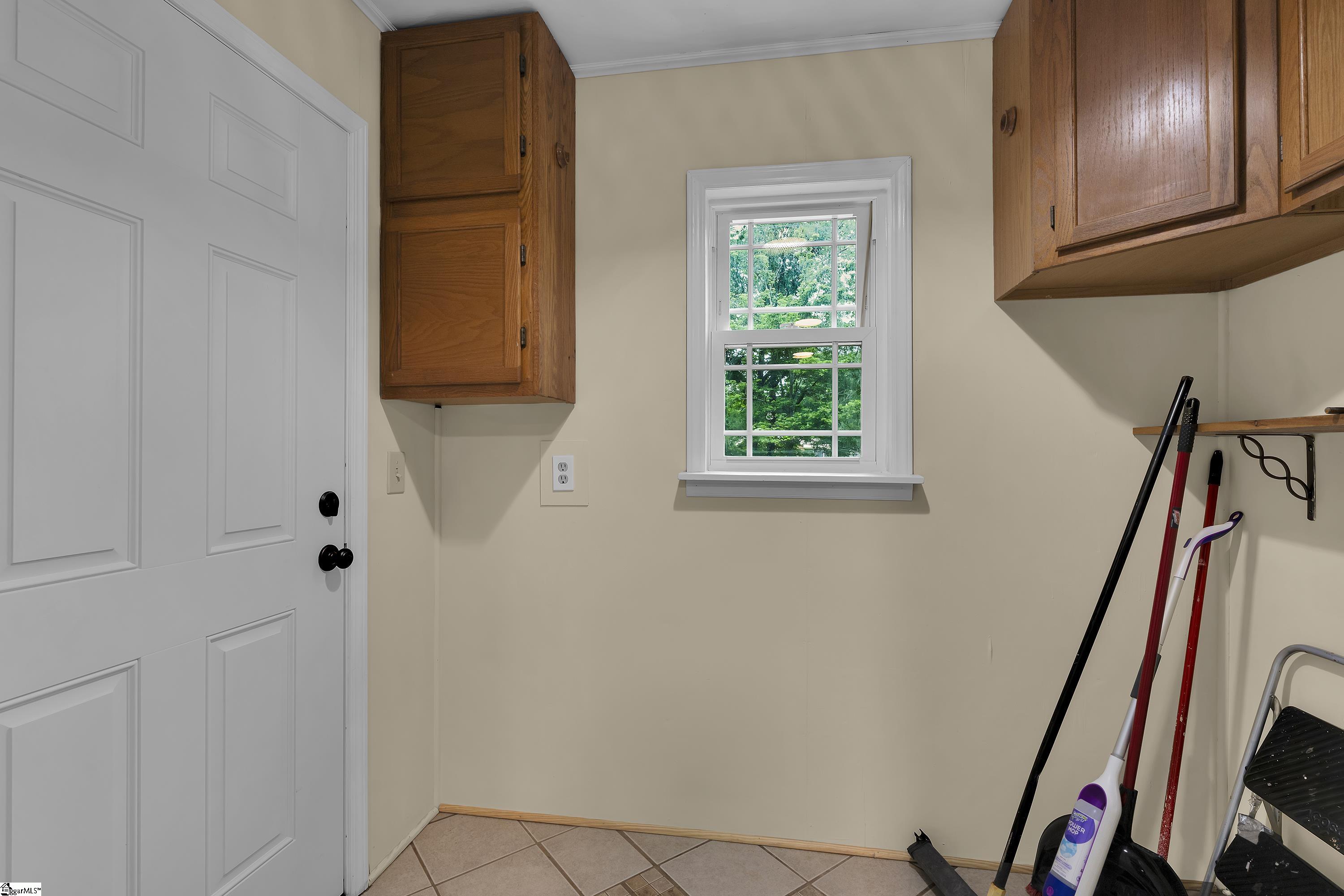 416 W Belvue Road