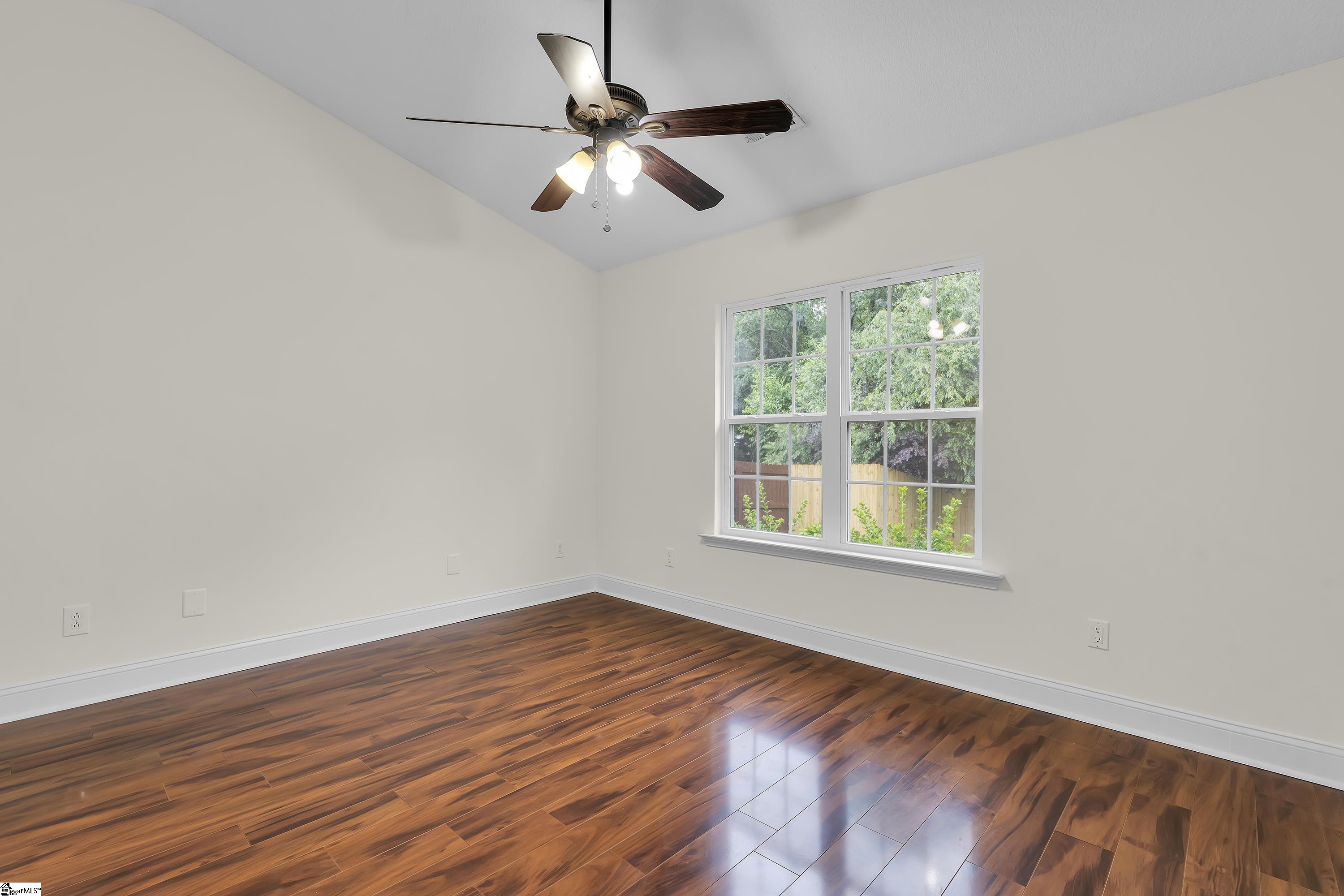 4 Raleigh Court
