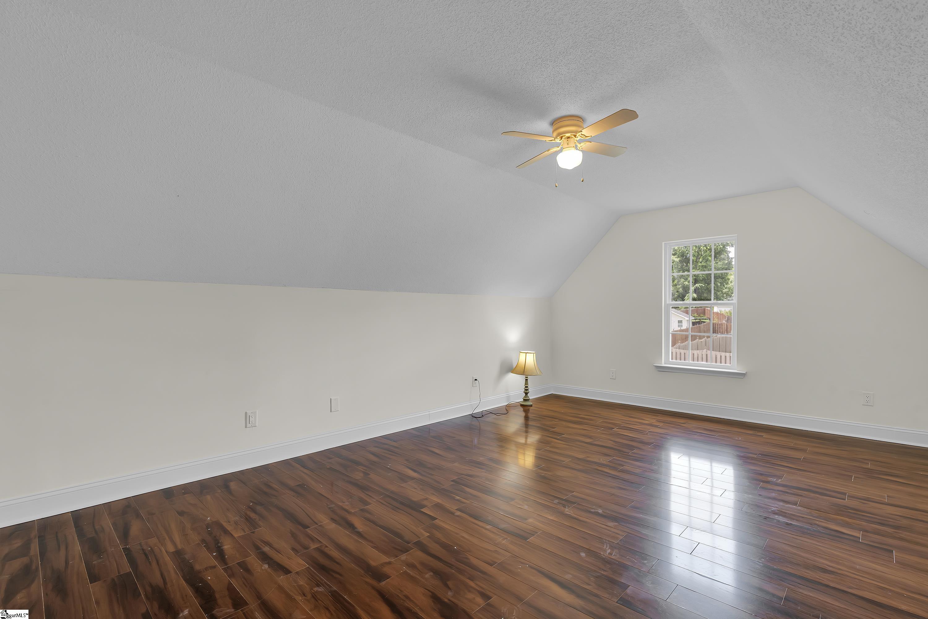 4 Raleigh Court
