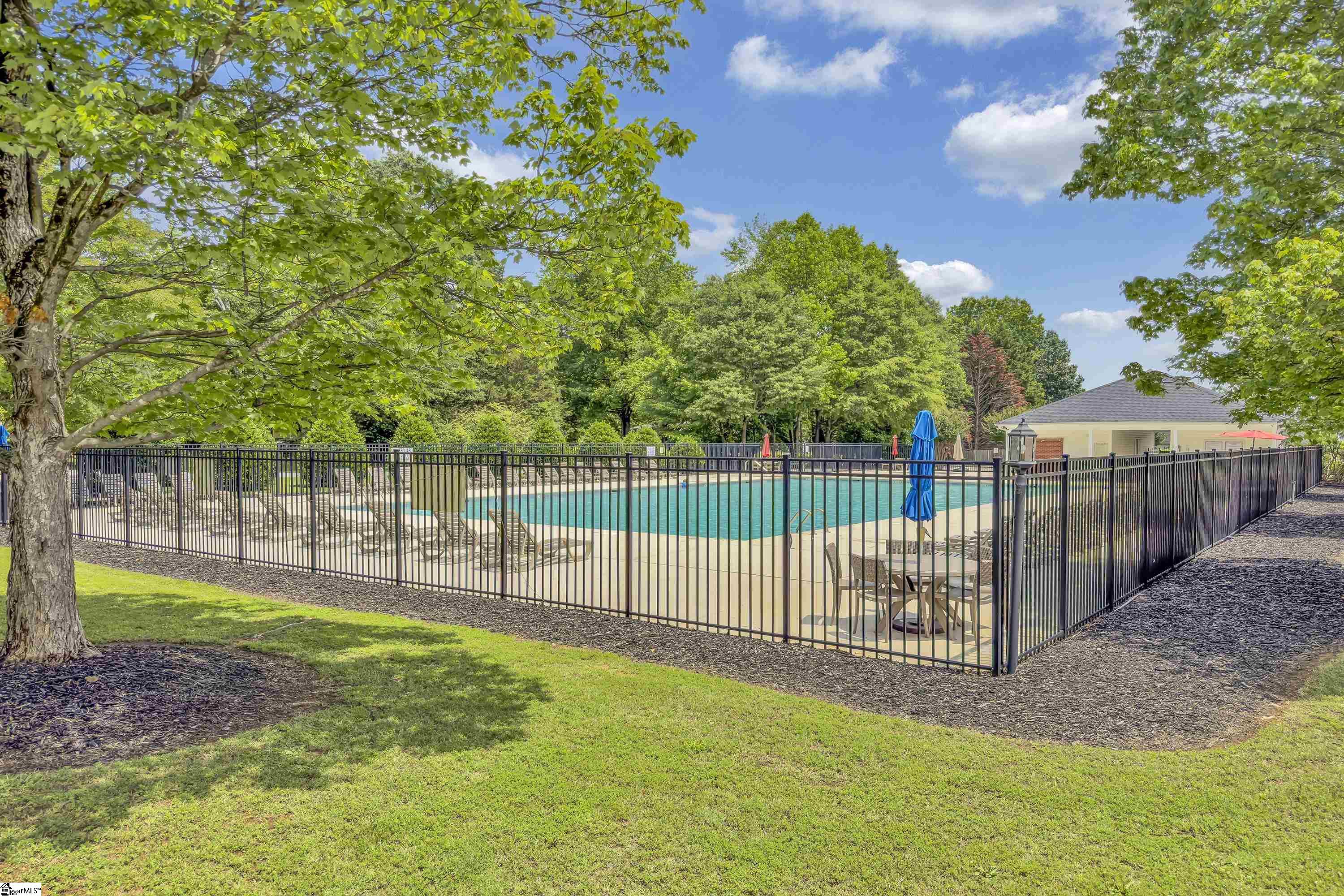 4 Raleigh Court