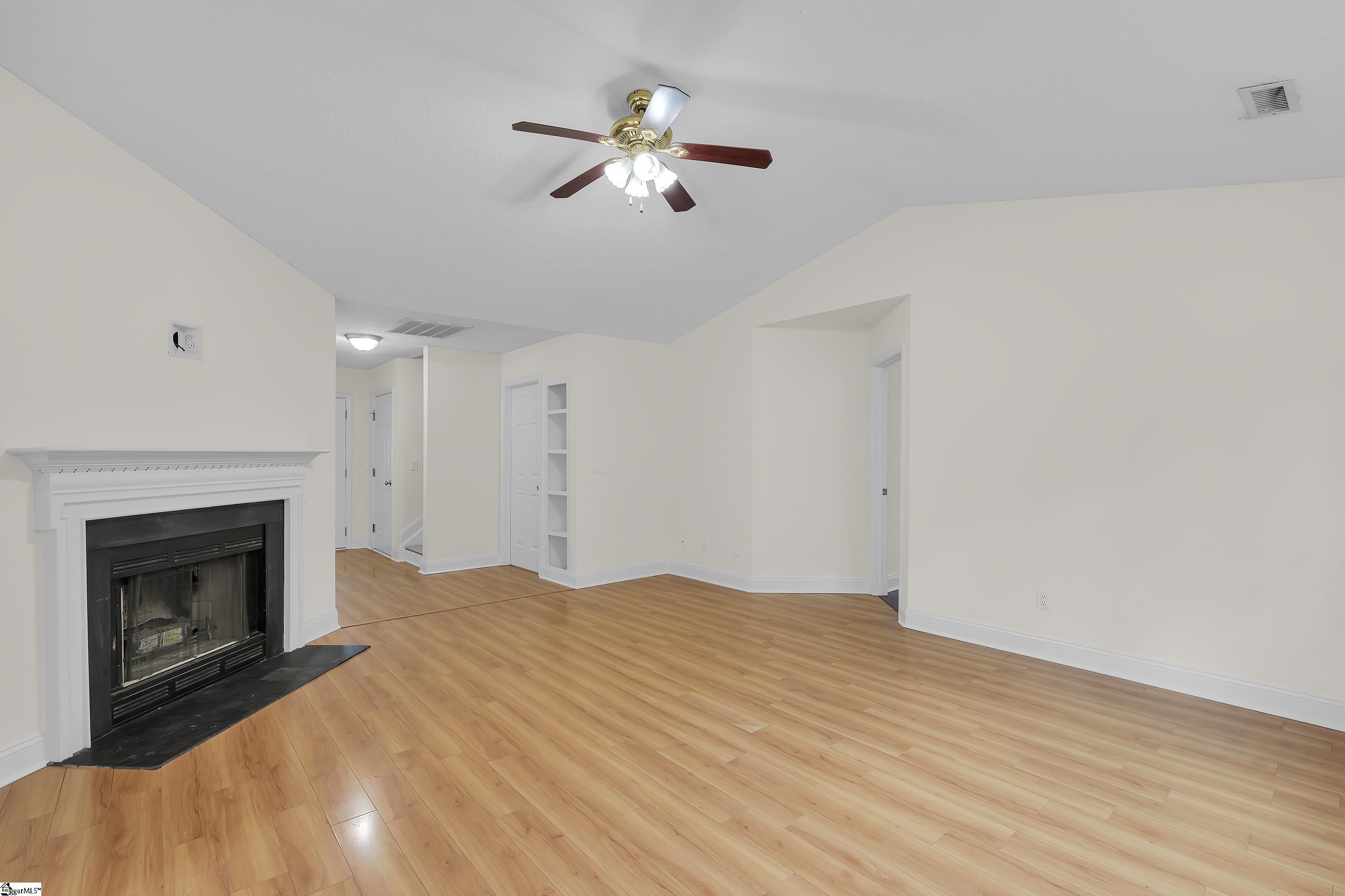 4 Raleigh Court