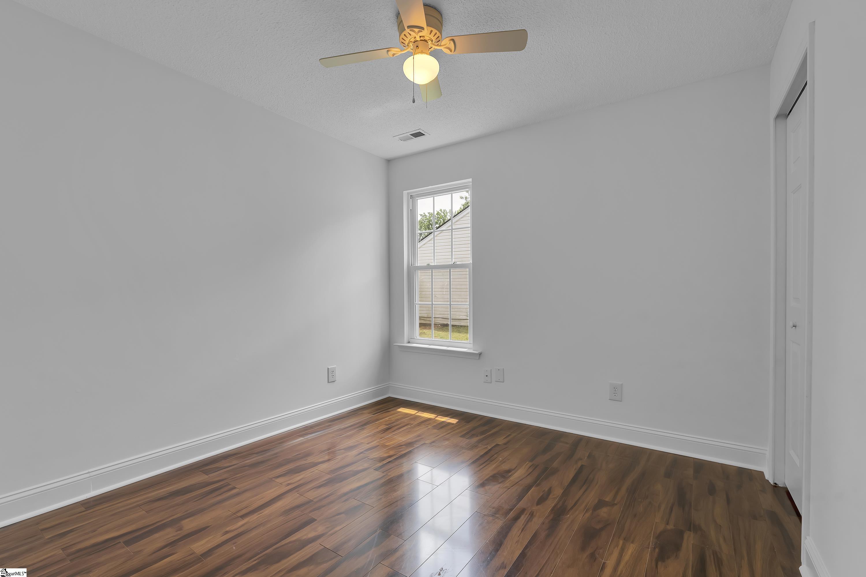 4 Raleigh Court